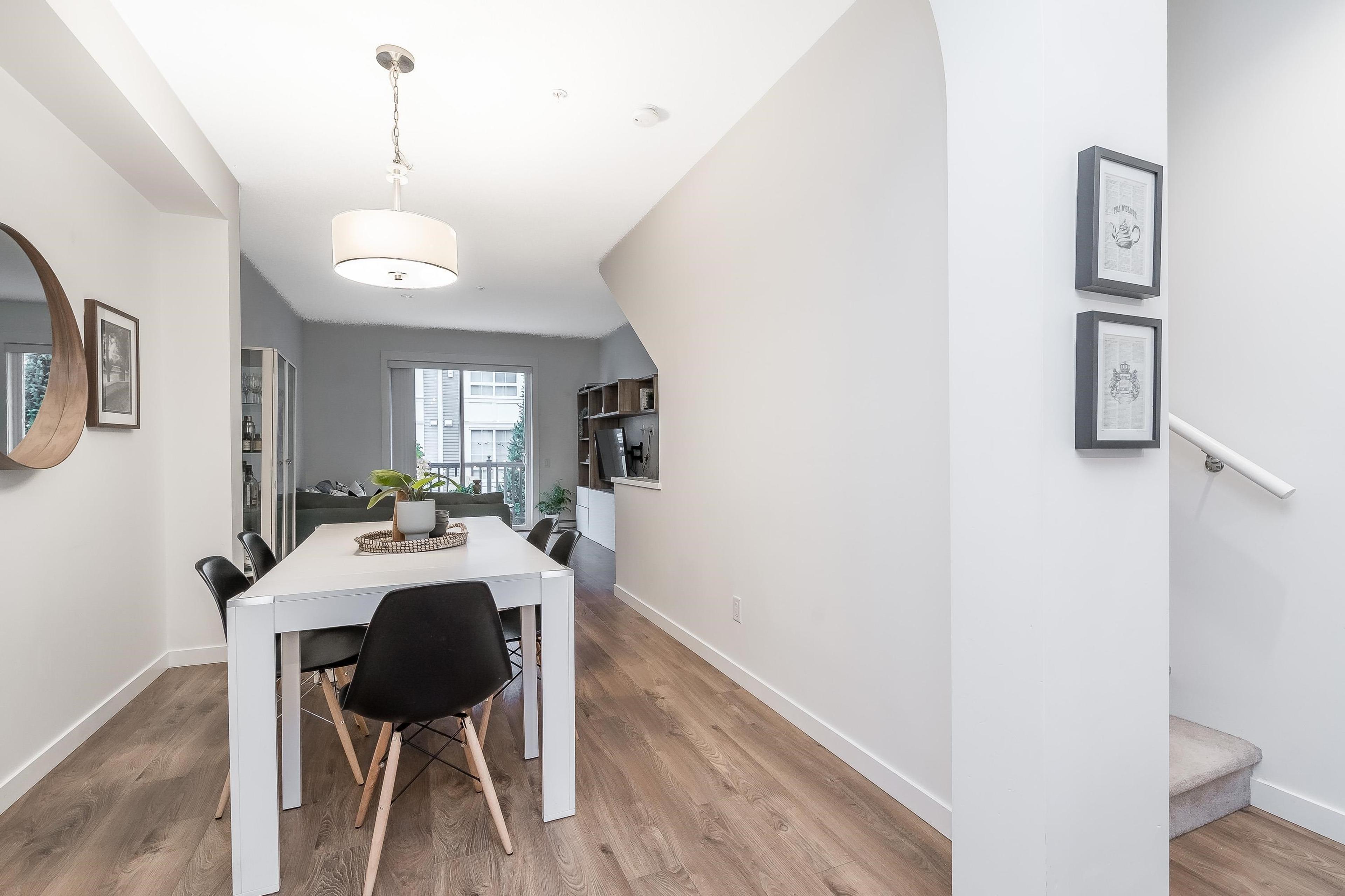 #60 8476 207A STREET - 10