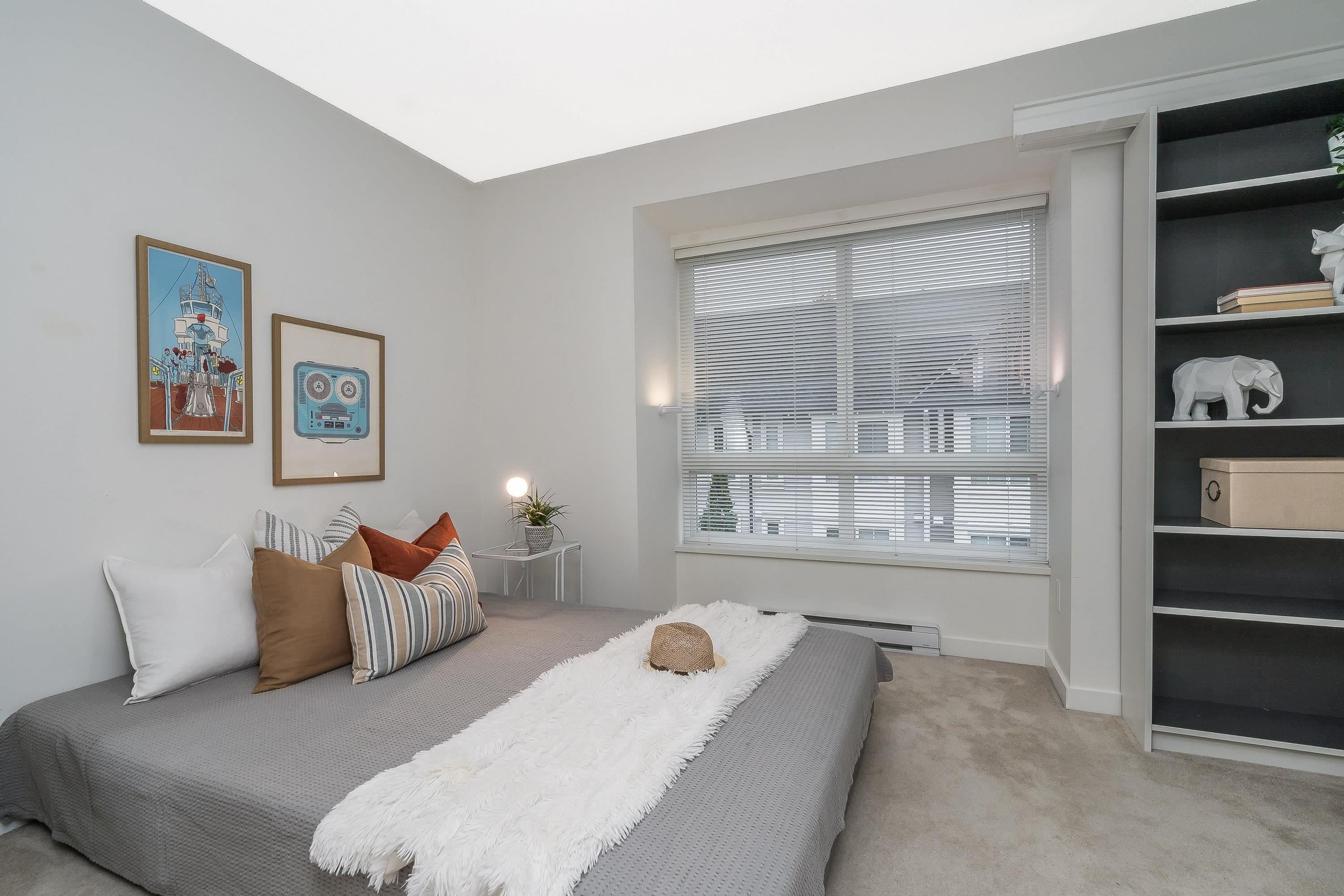 #60 8476 207A STREET - 18