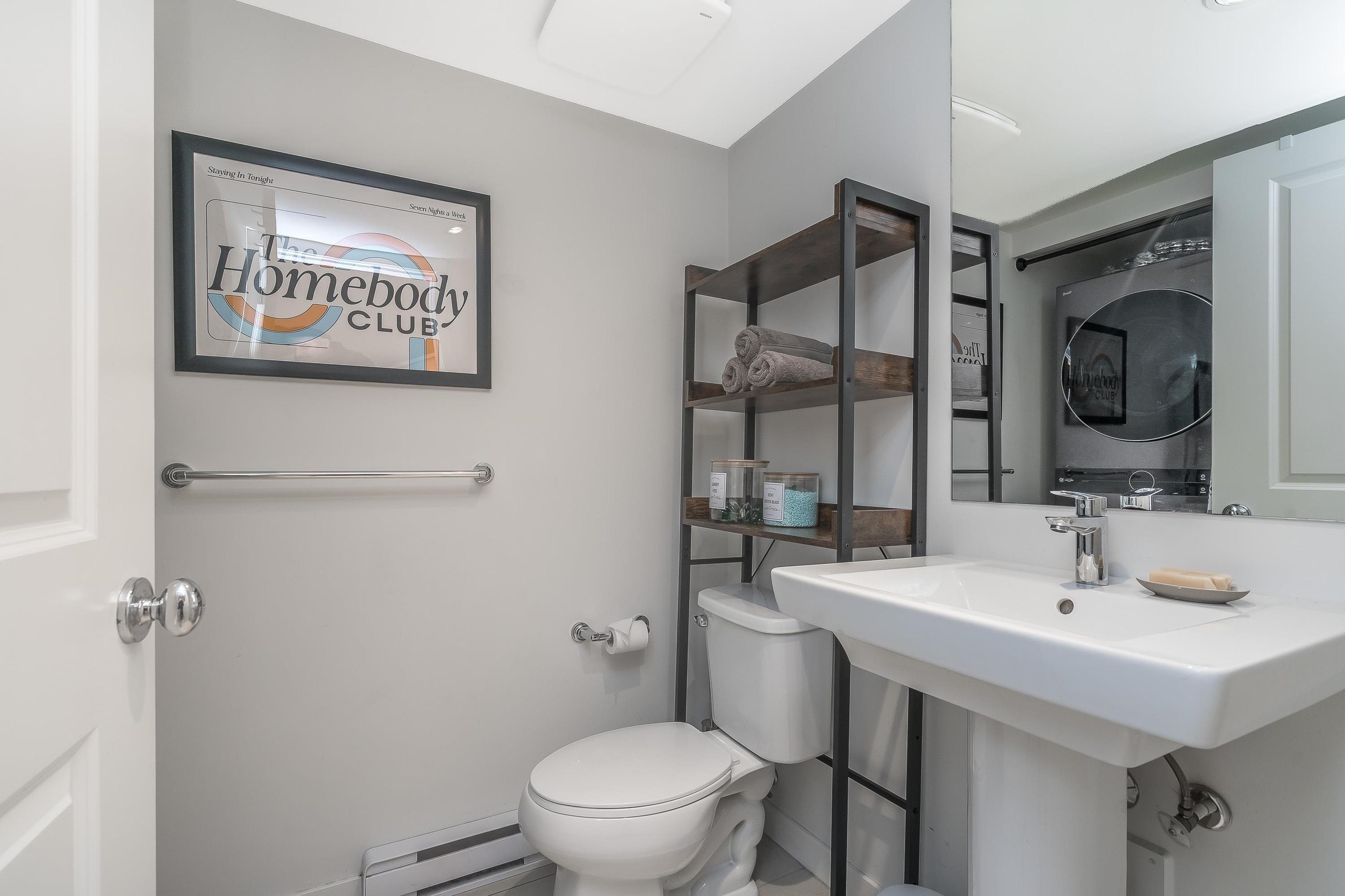 #60 8476 207A STREET - 29