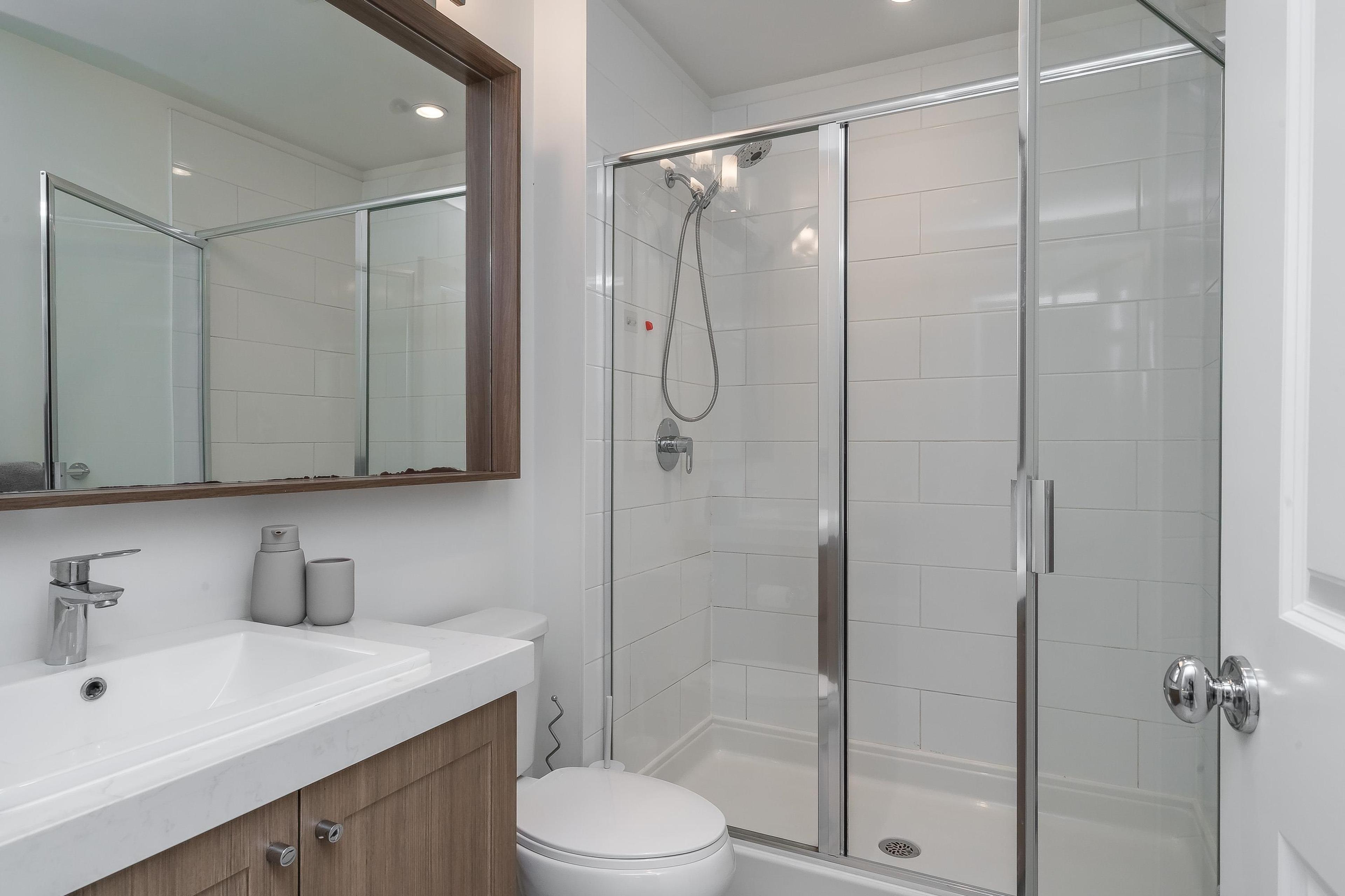 #60 8476 207A STREET - 25