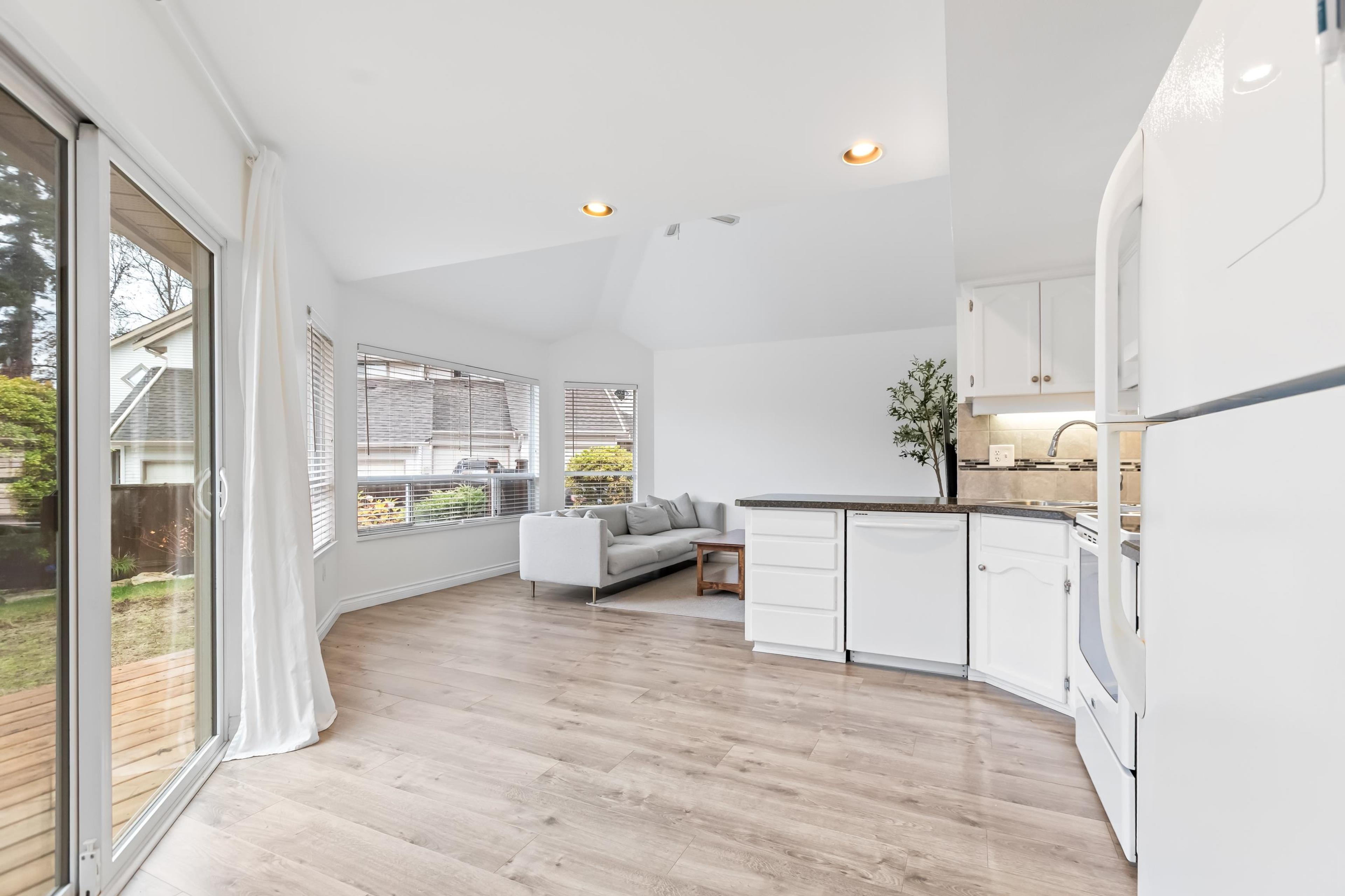 #30 32361 MCRAE AVENUE - 11