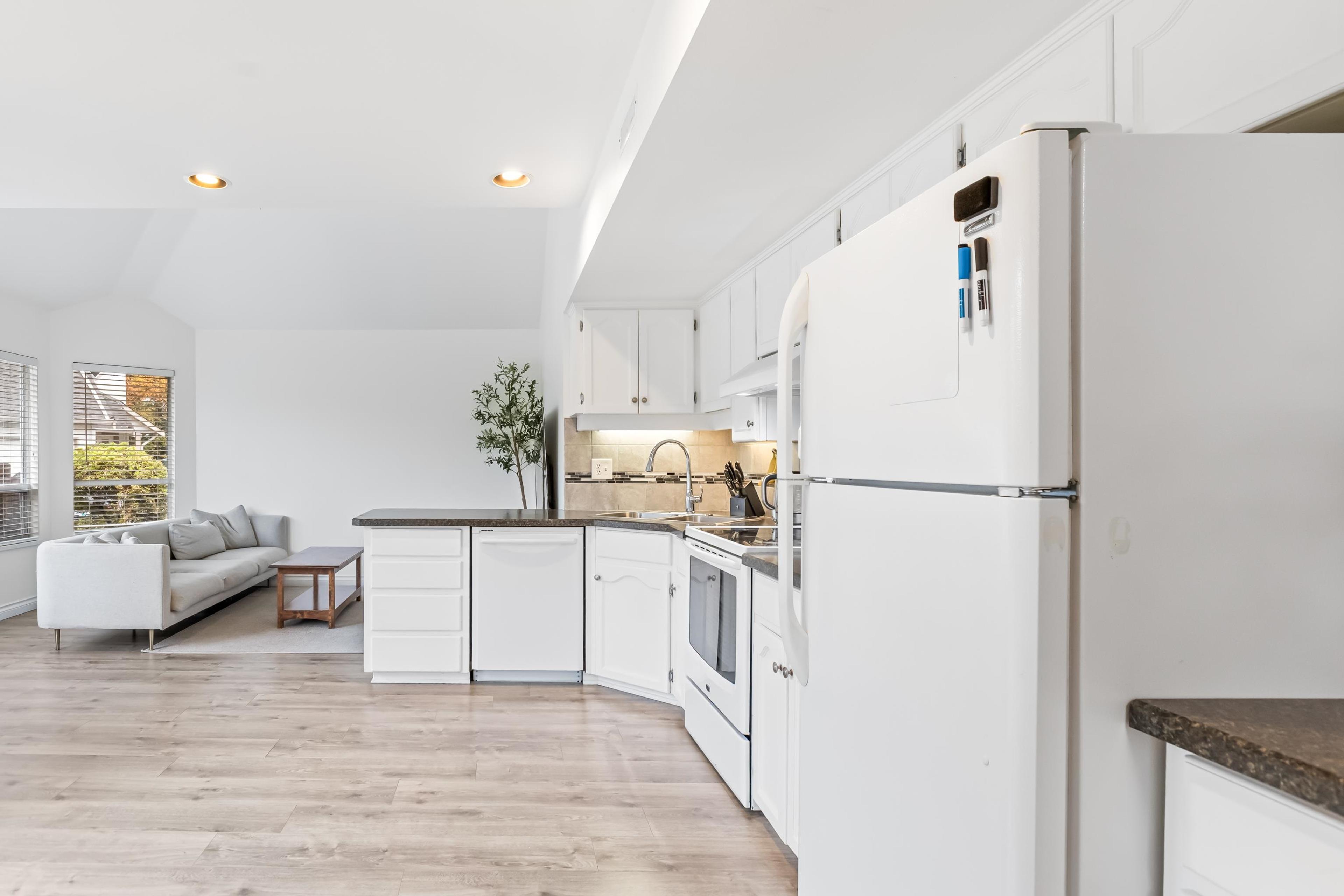 #30 32361 MCRAE AVENUE - 12