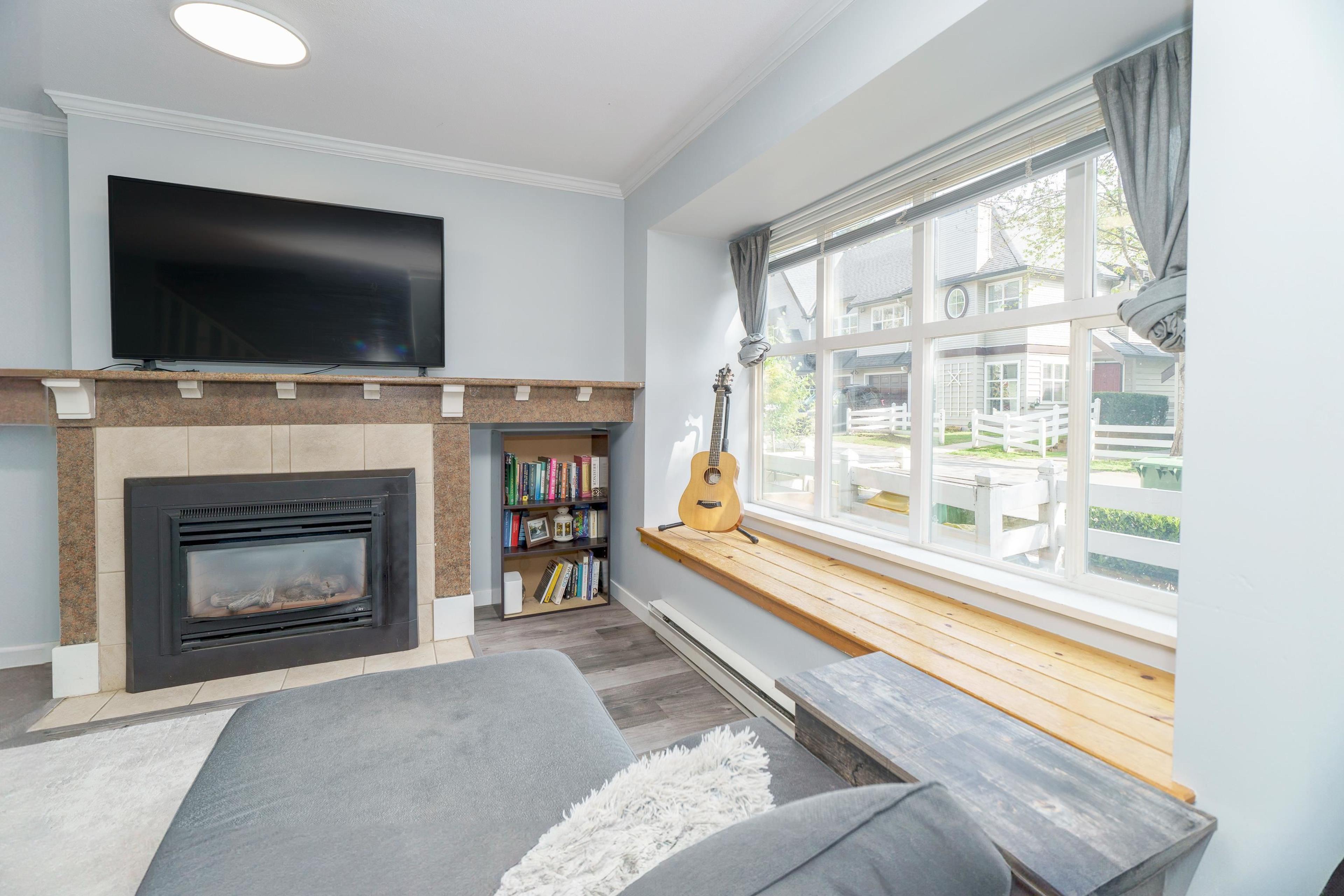 #42 11757 236 STREET - 5