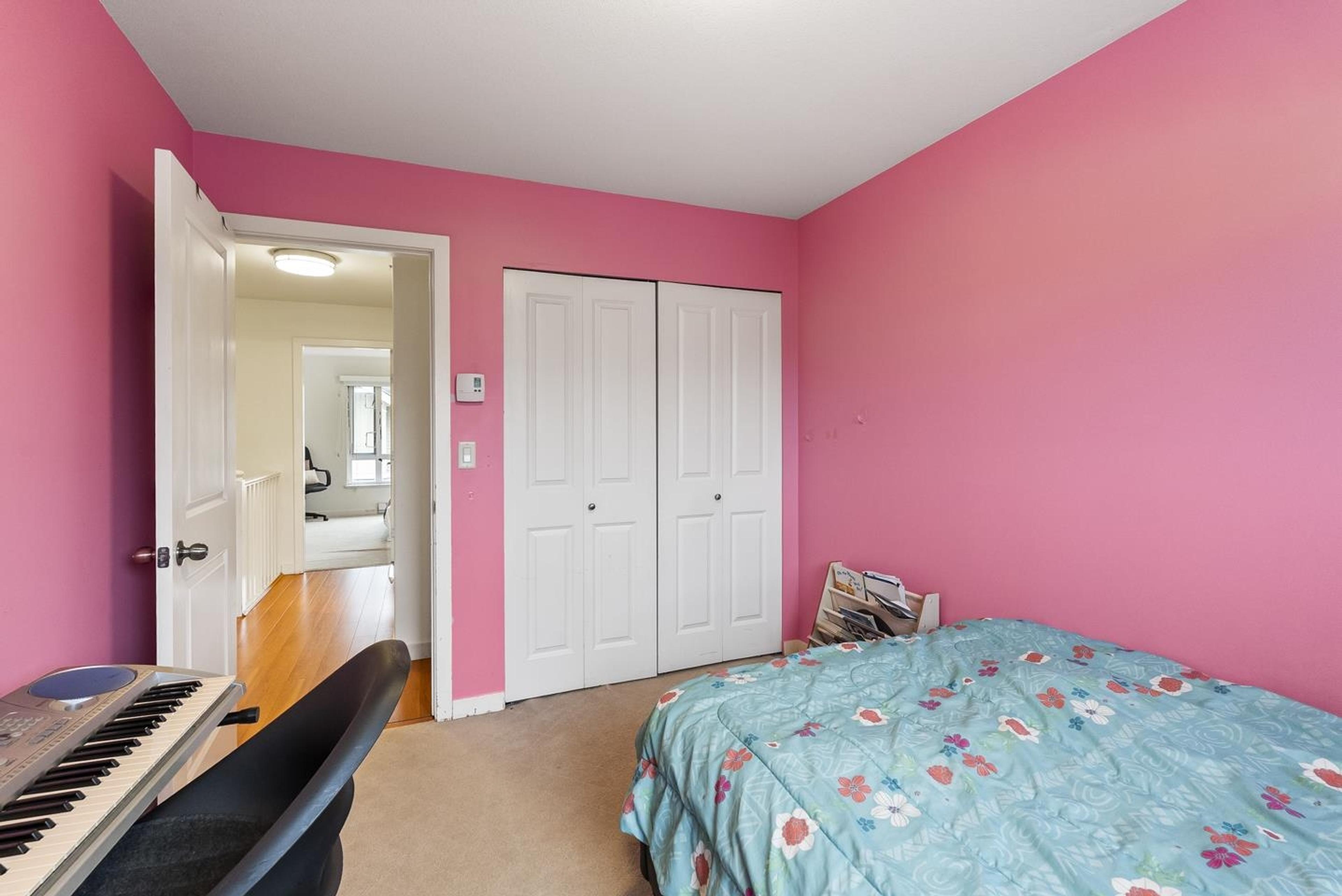 #18 5355 201A STREET - 23