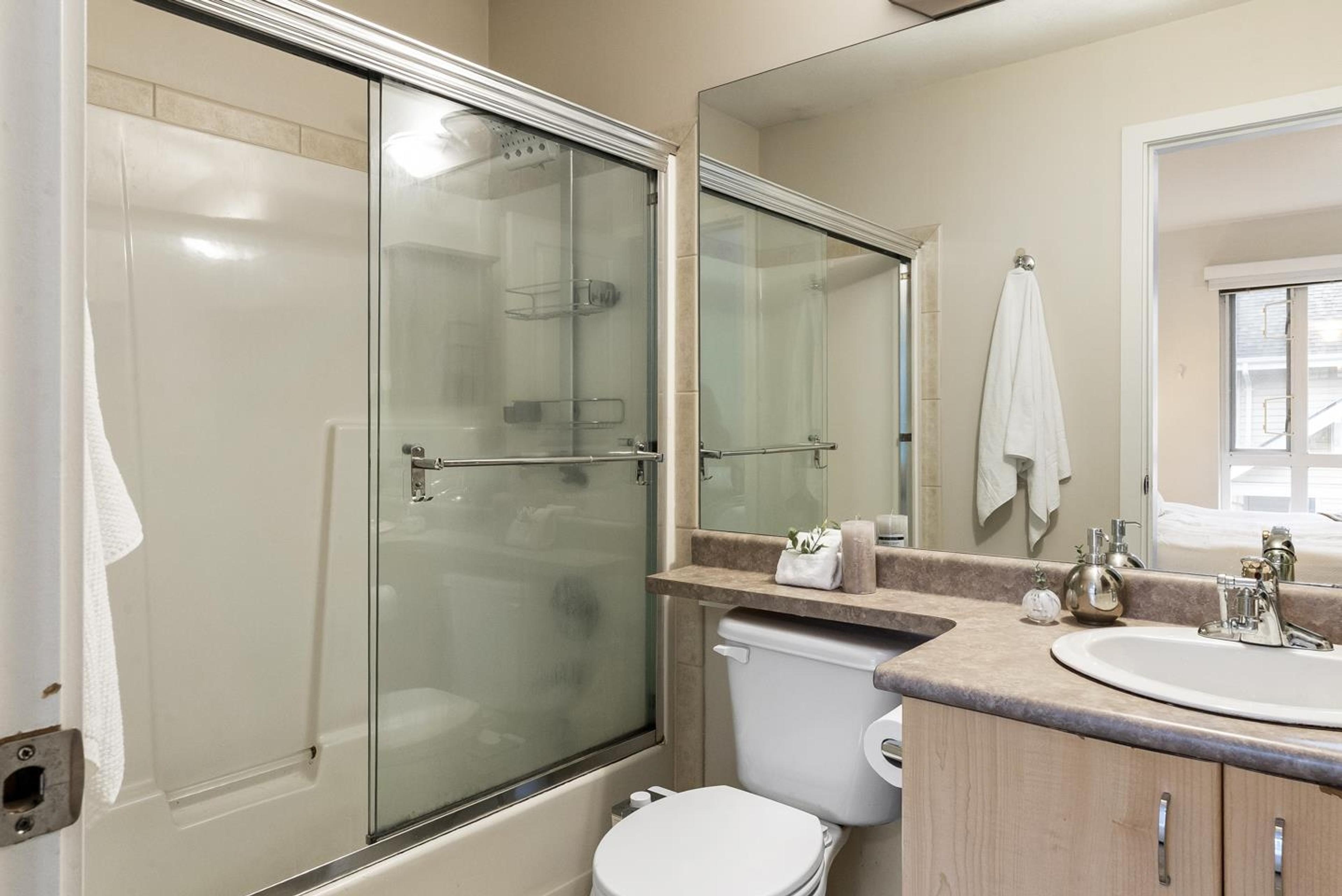 #18 5355 201A STREET - 17