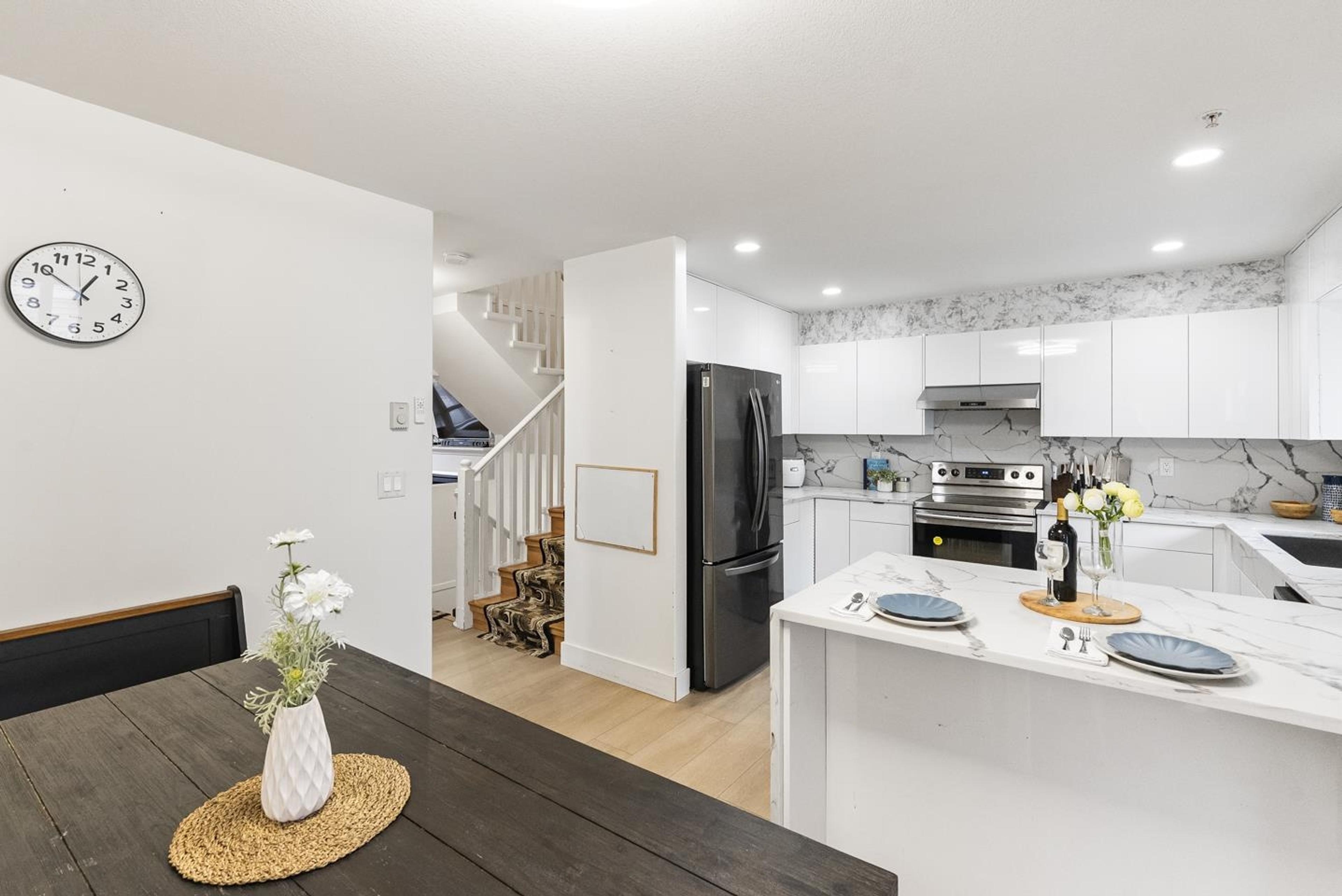 #18 5355 201A STREET - 12