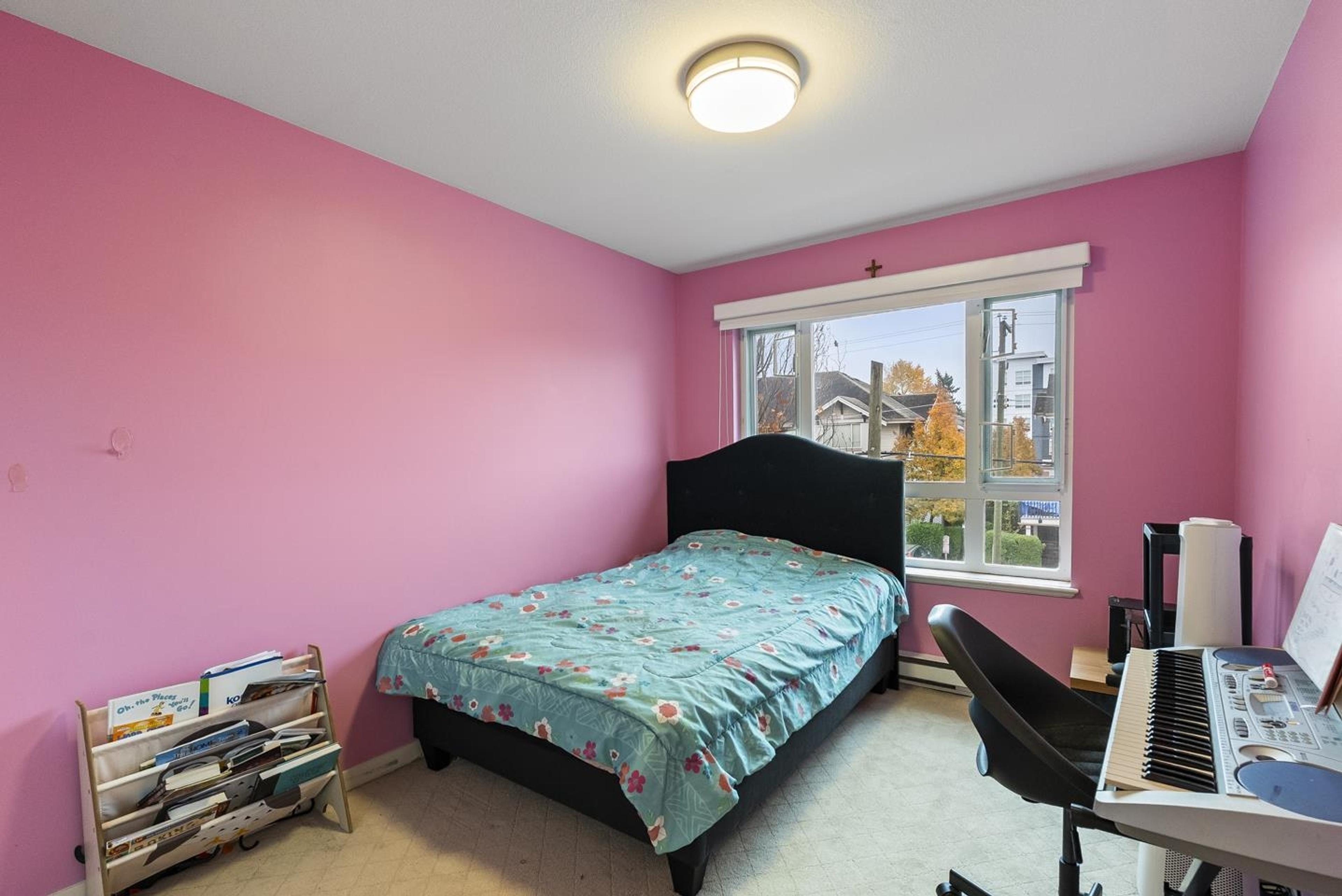 #18 5355 201A STREET - 22