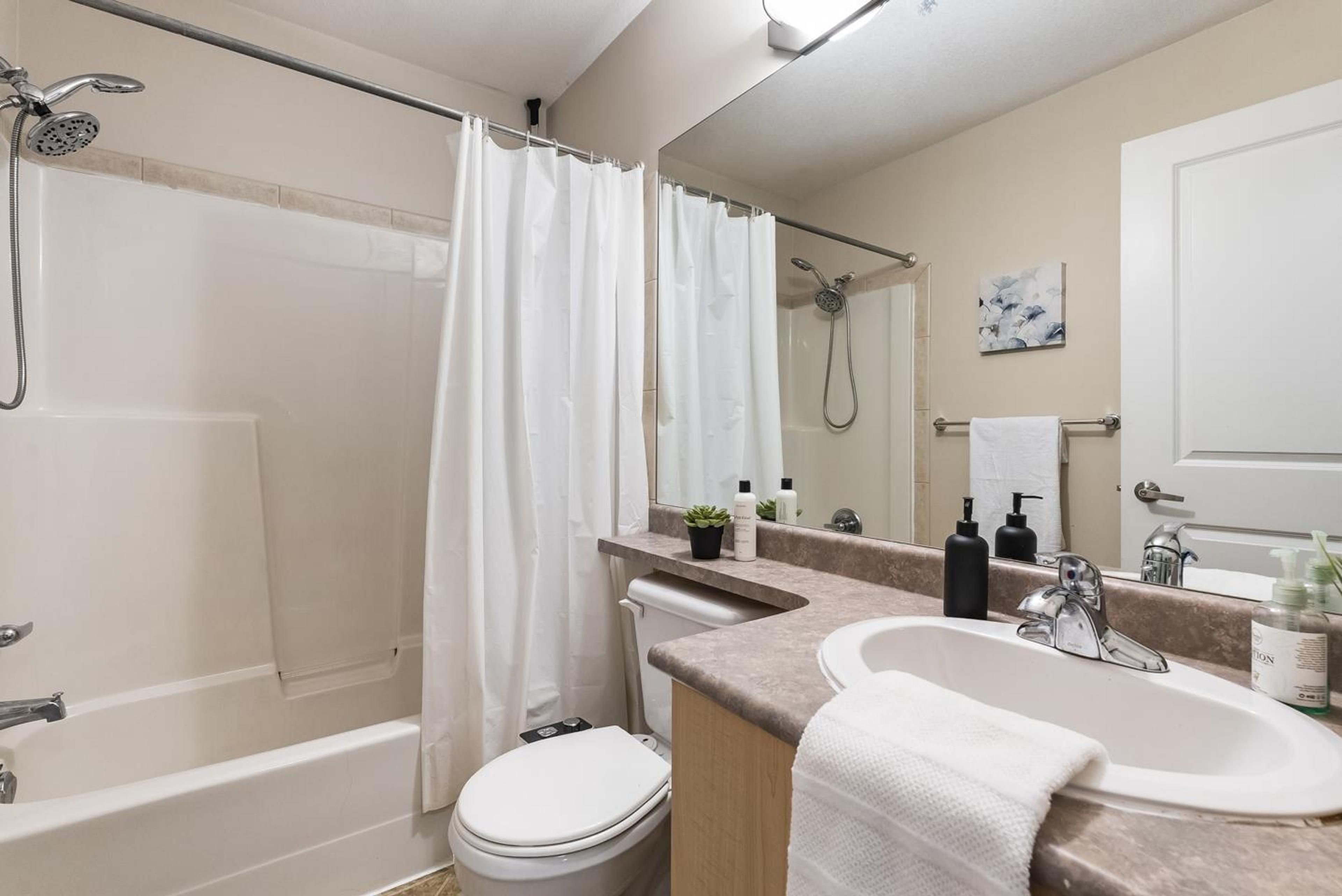 #18 5355 201A STREET - 21