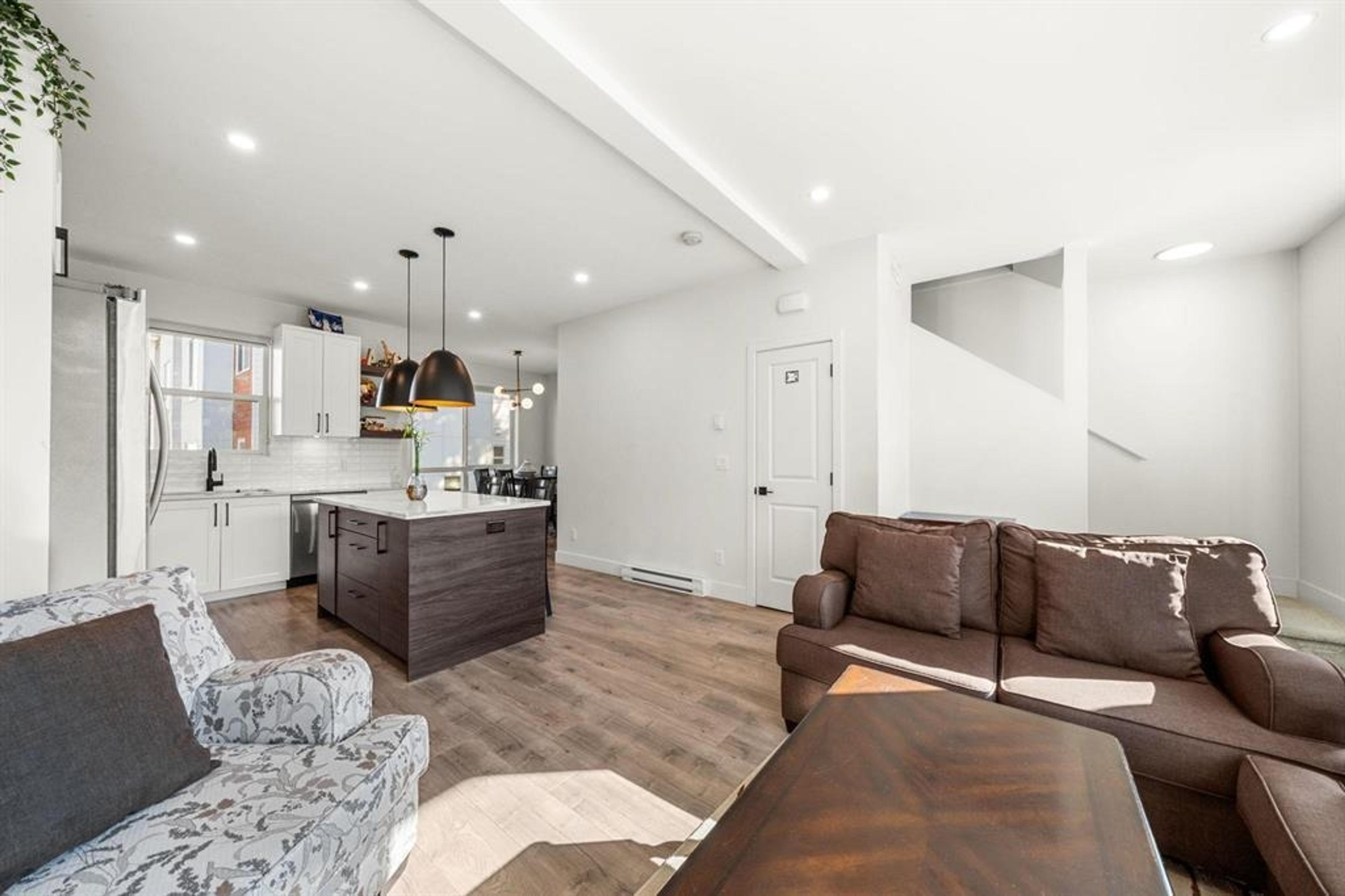 #5 27640 LANTERN AVENUE - 6