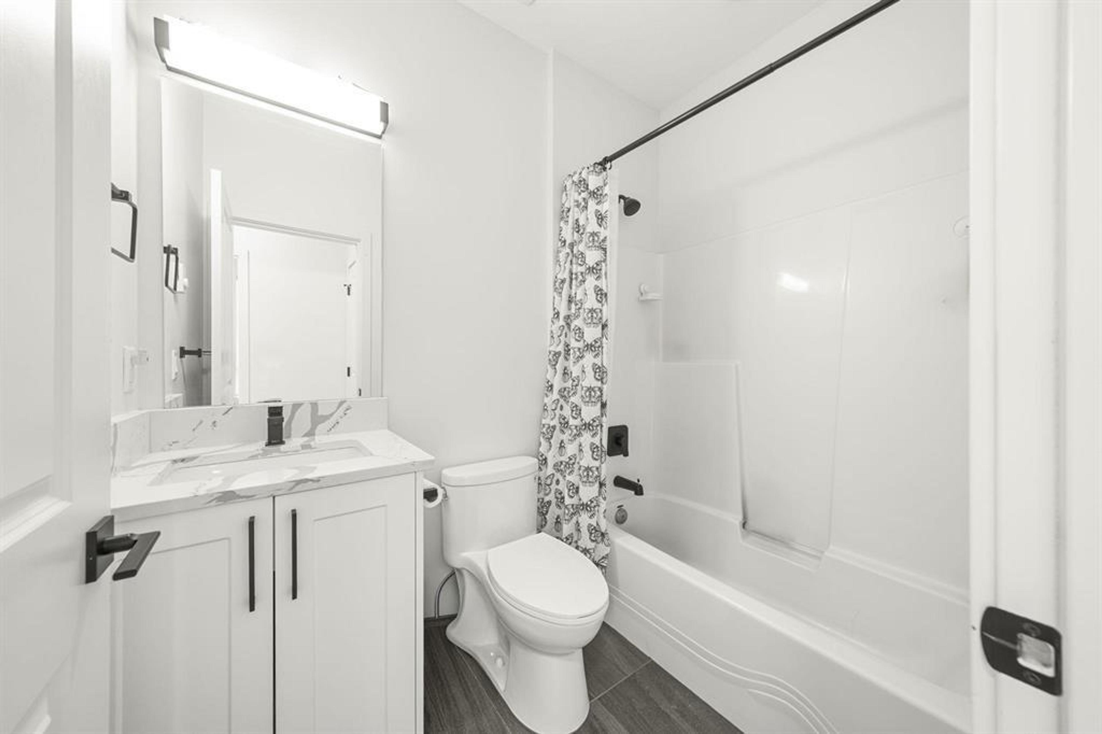 #5 27640 LANTERN AVENUE - 17