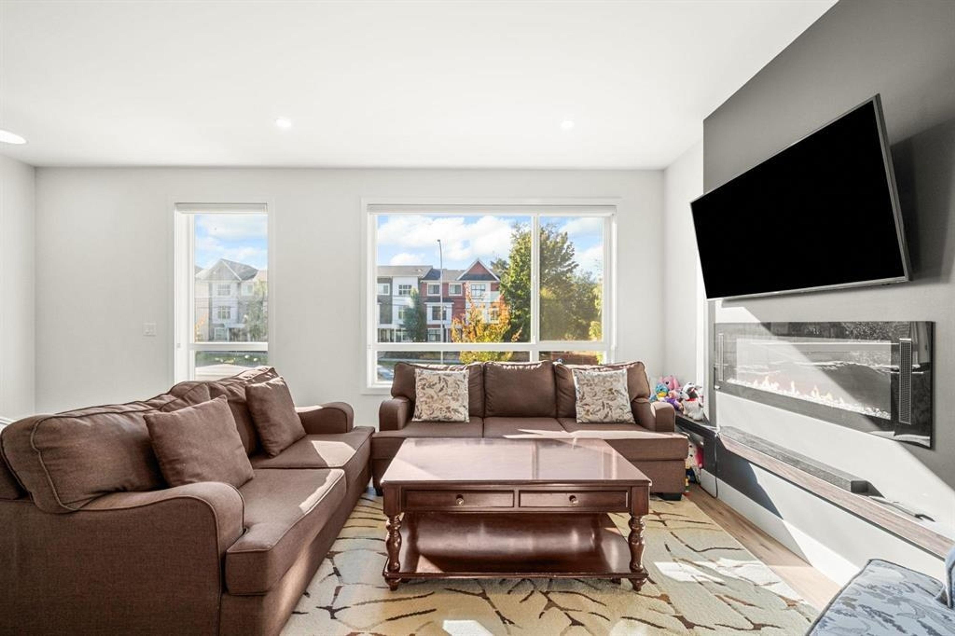 #5 27640 LANTERN AVENUE - Image 3