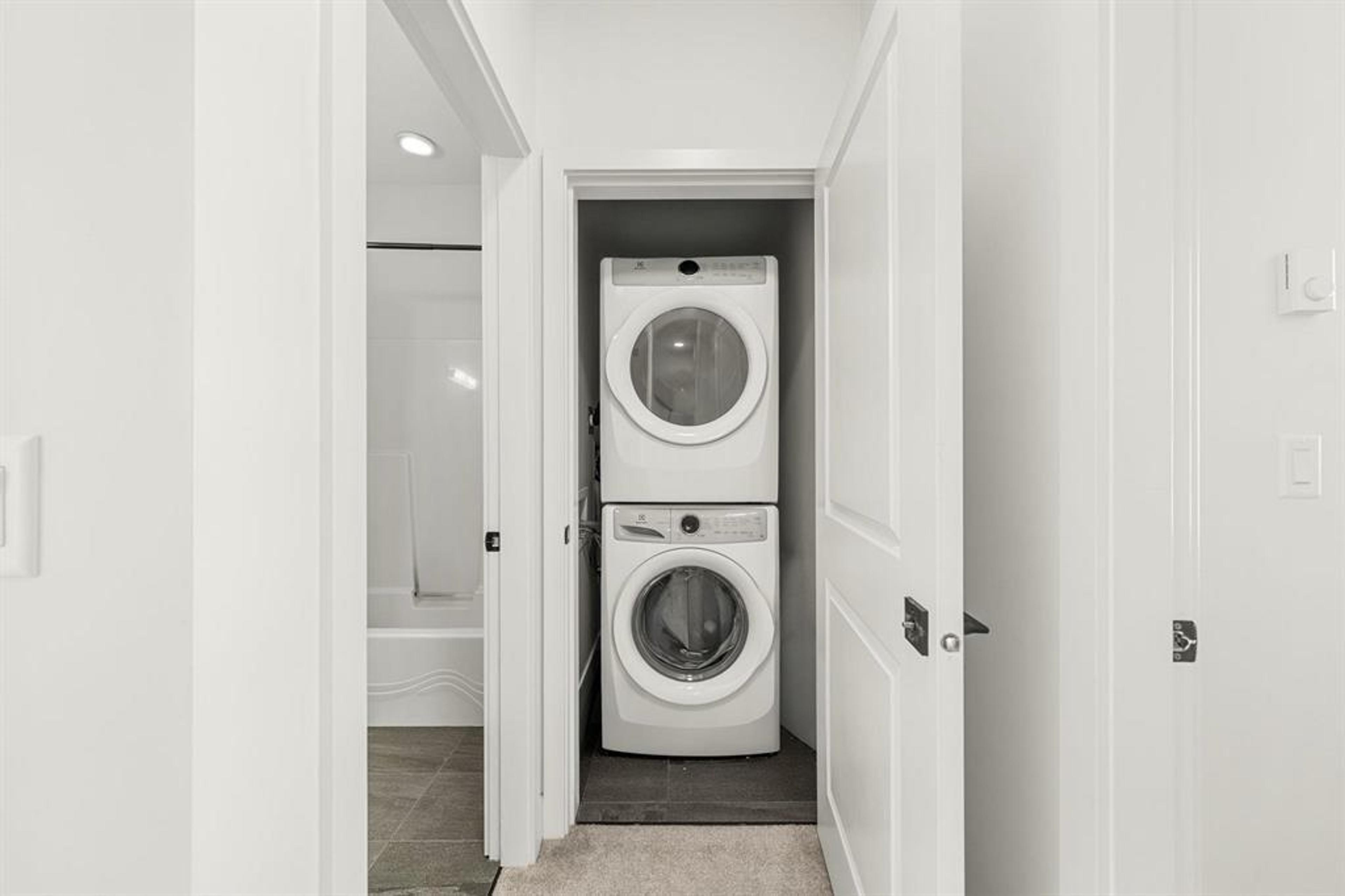 #5 27640 LANTERN AVENUE - 20