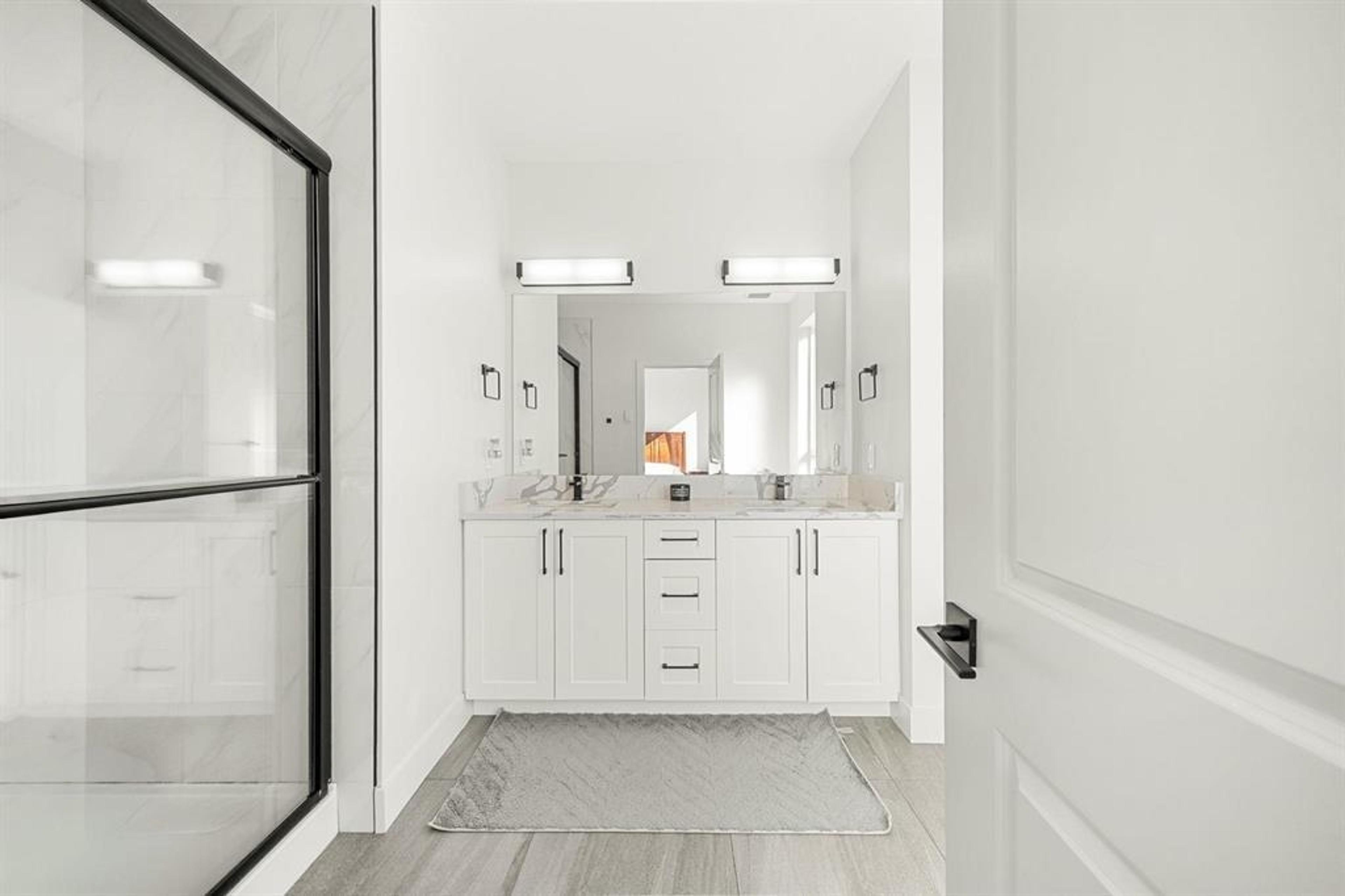 #5 27640 LANTERN AVENUE - 14