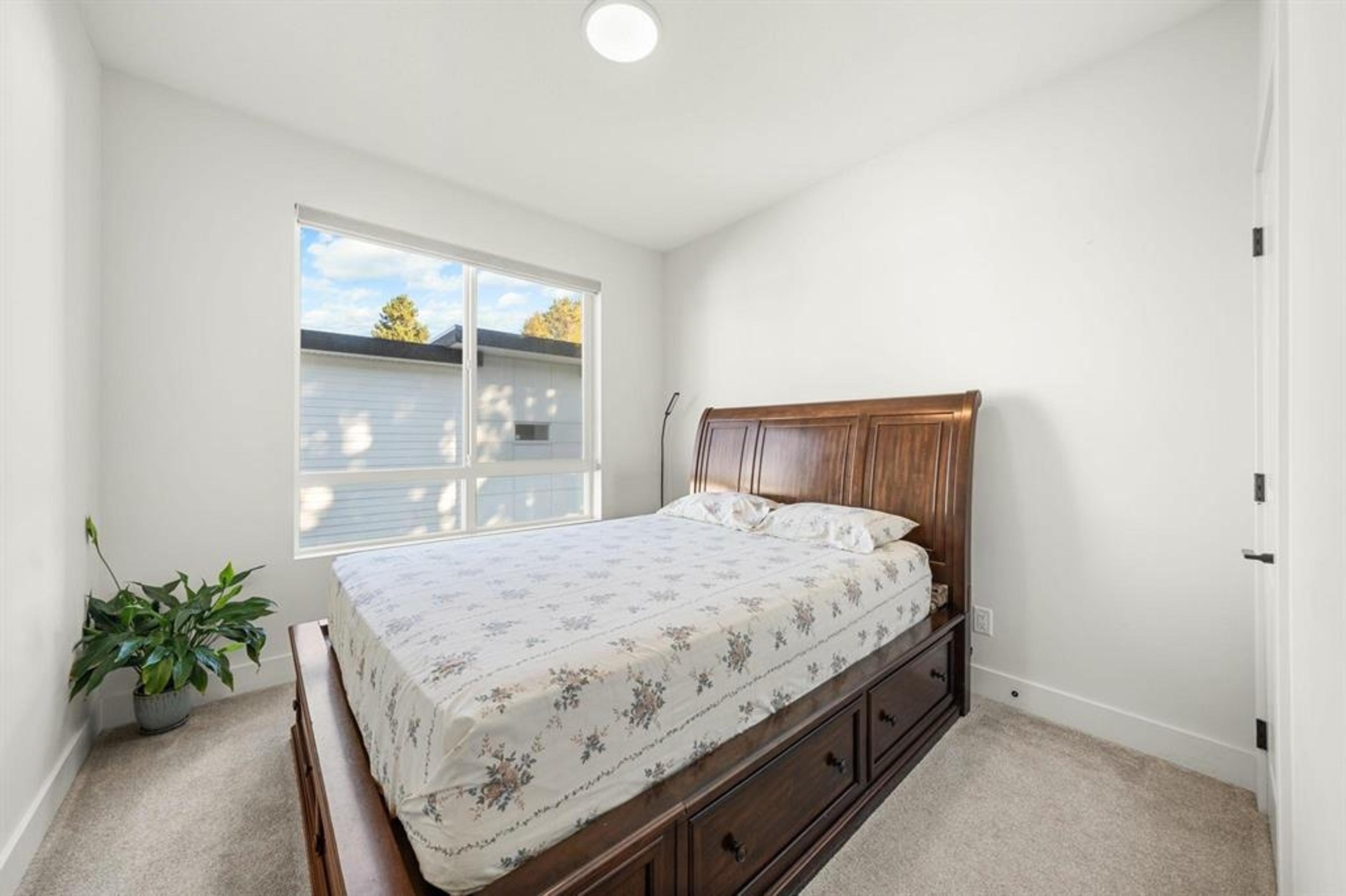 #5 27640 LANTERN AVENUE - 19