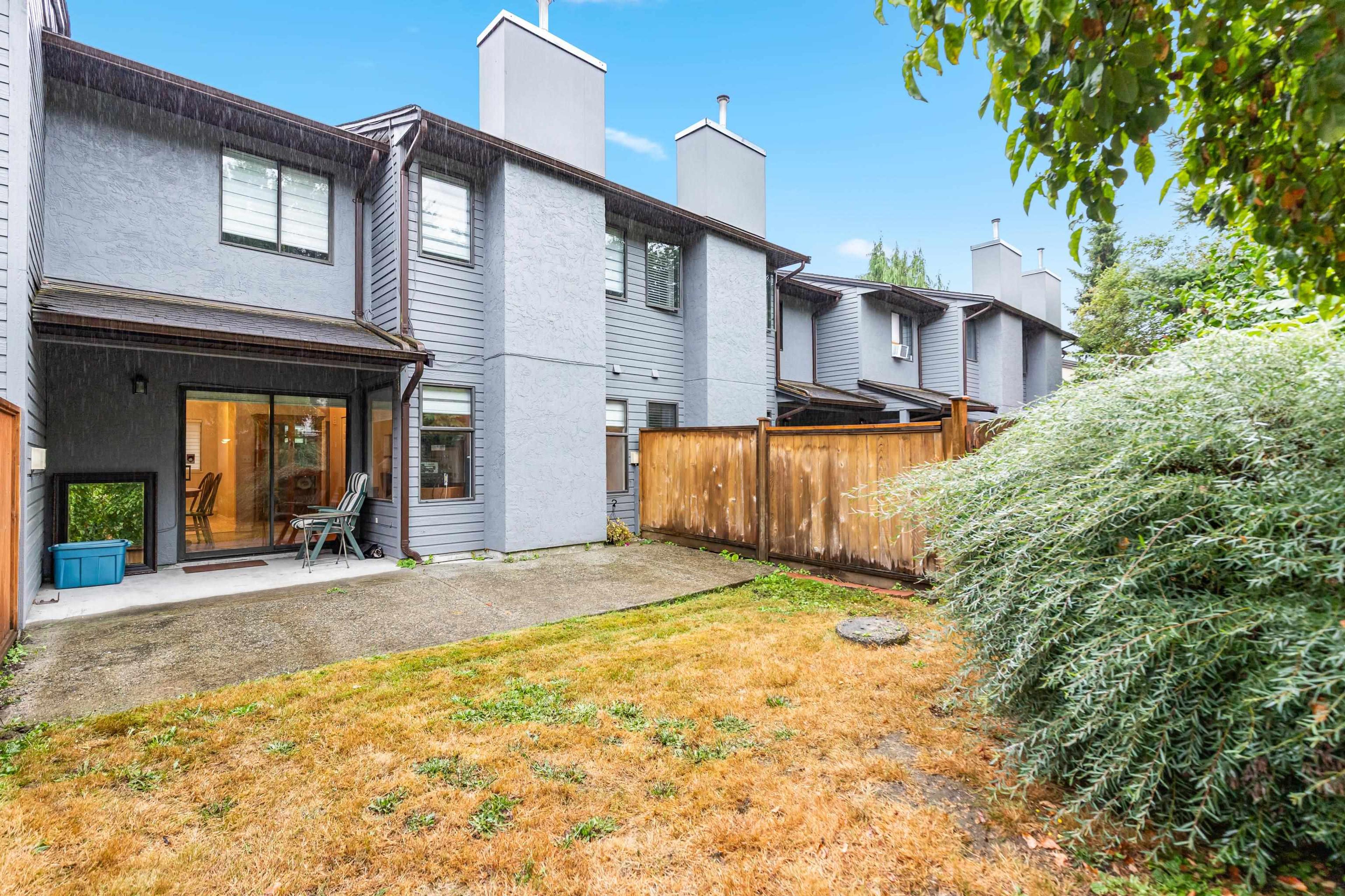 #12 20681 THORNE AVENUE - 26