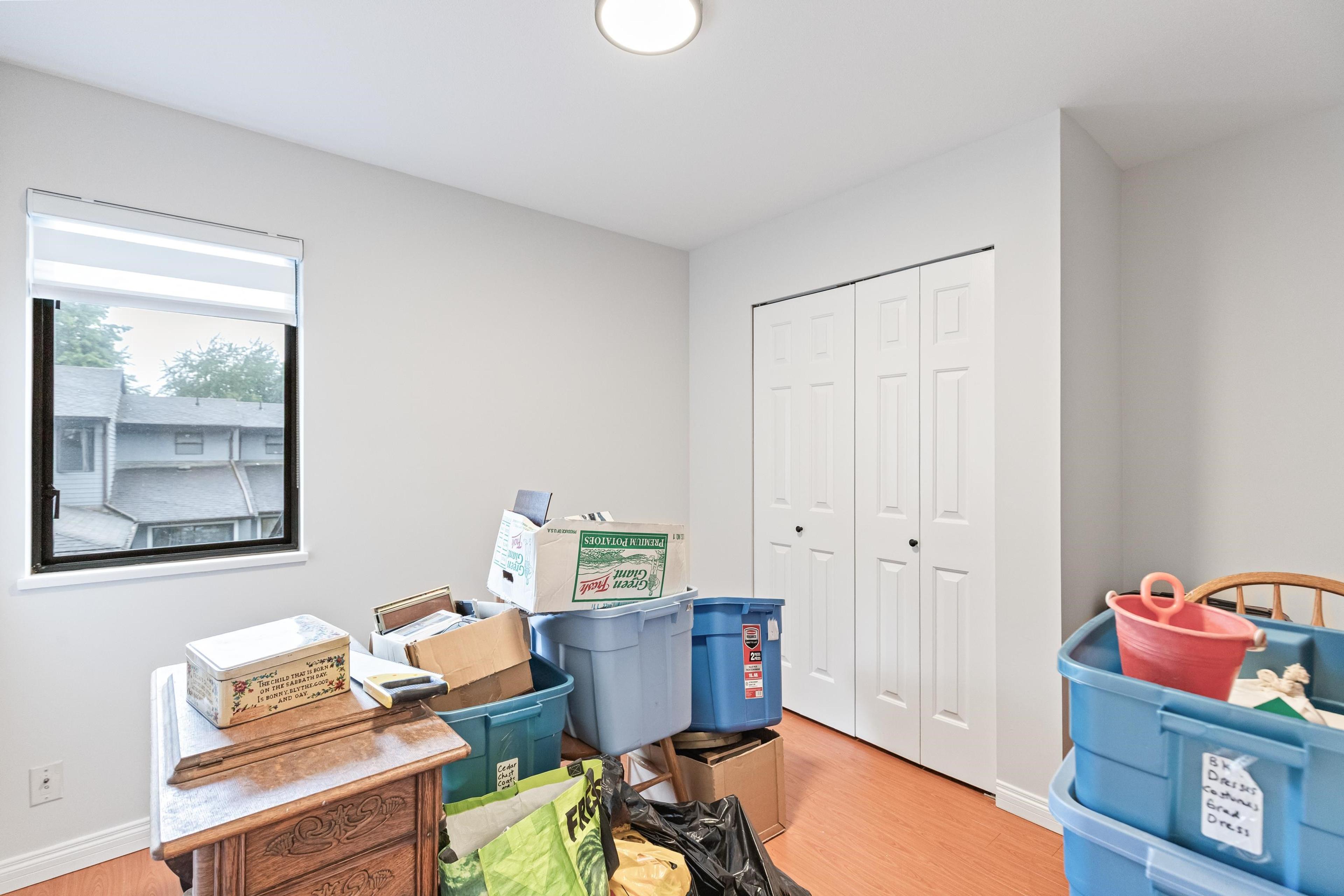 #12 20681 THORNE AVENUE - 22