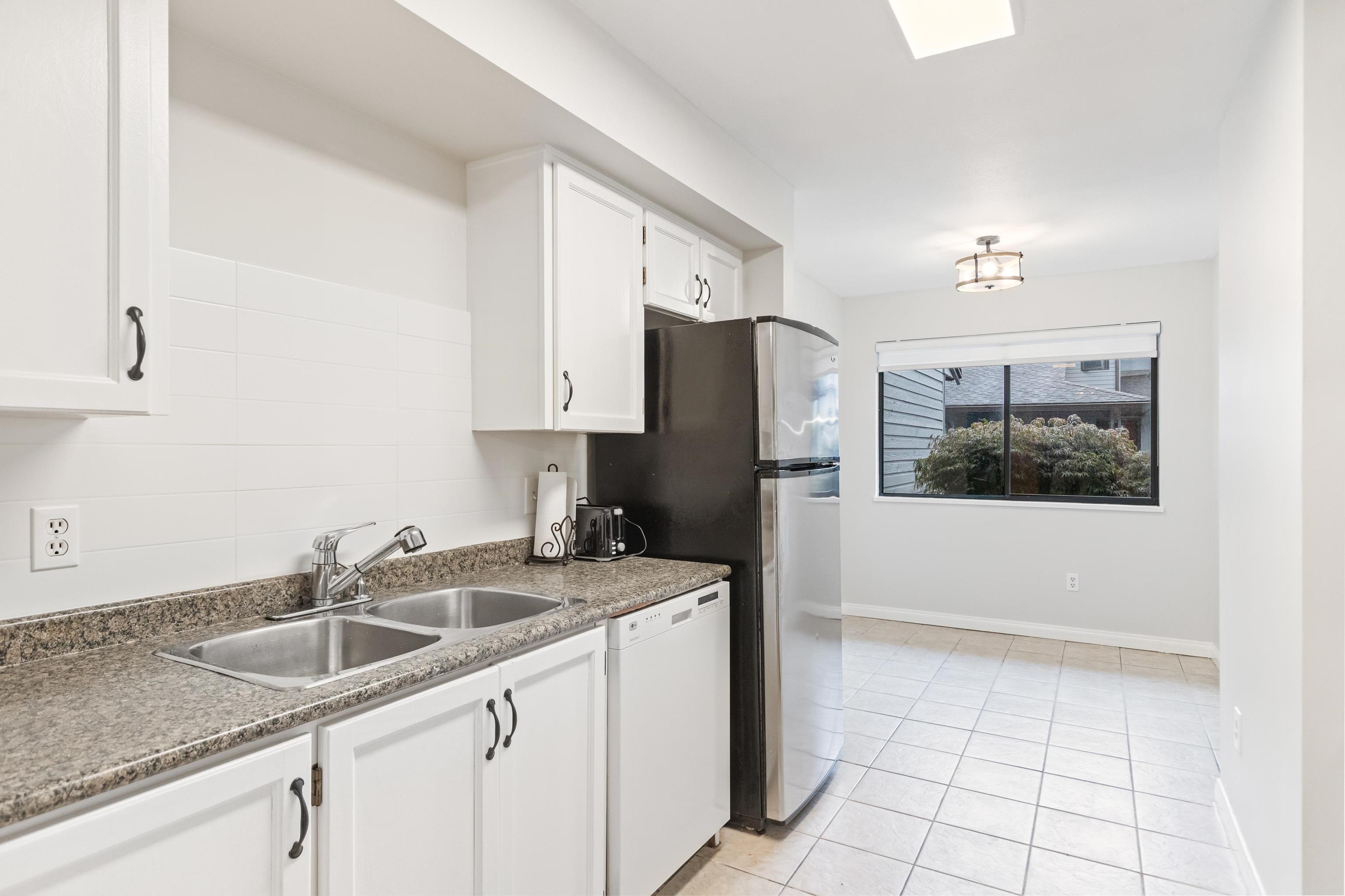 #12 20681 THORNE AVENUE - 7