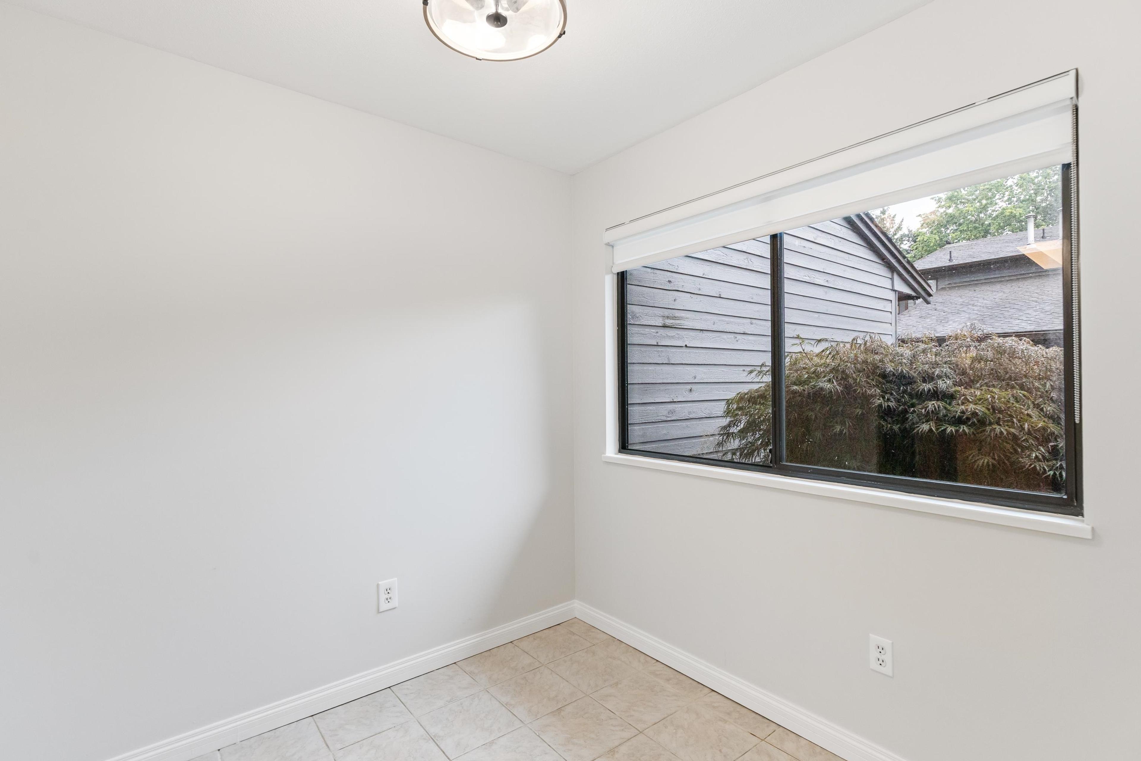 #12 20681 THORNE AVENUE - 9