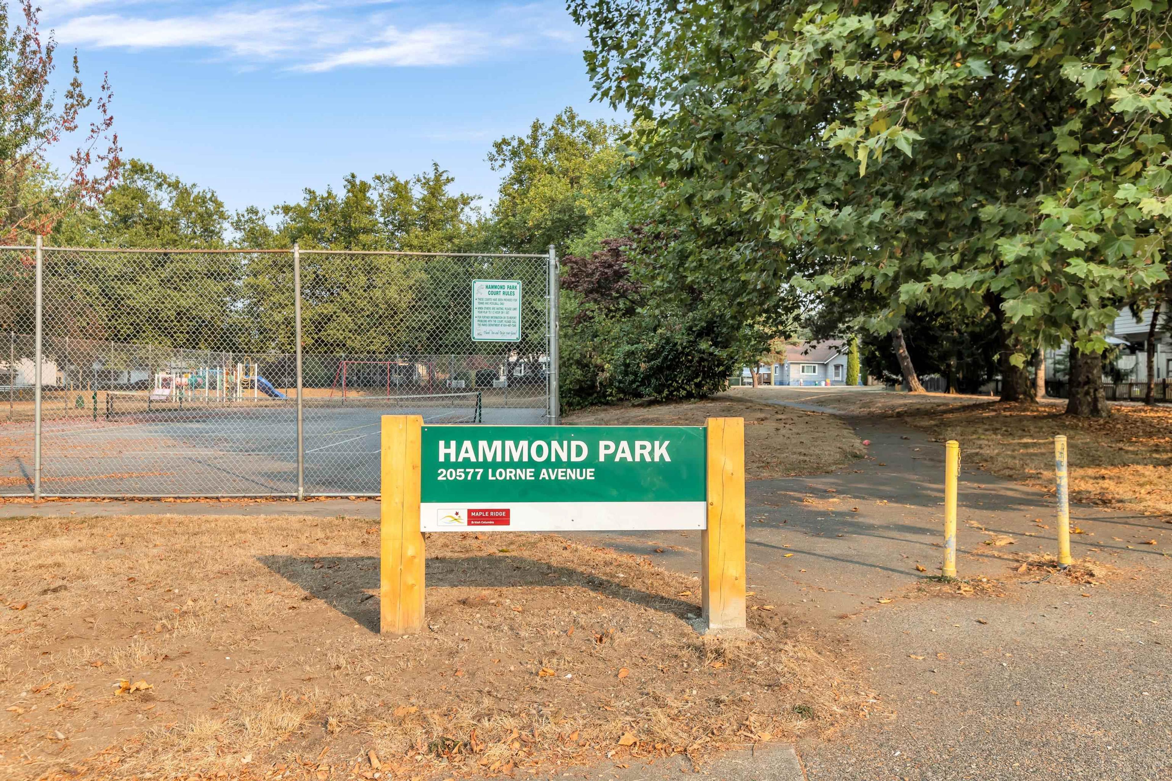 #12 20681 THORNE AVENUE - 33