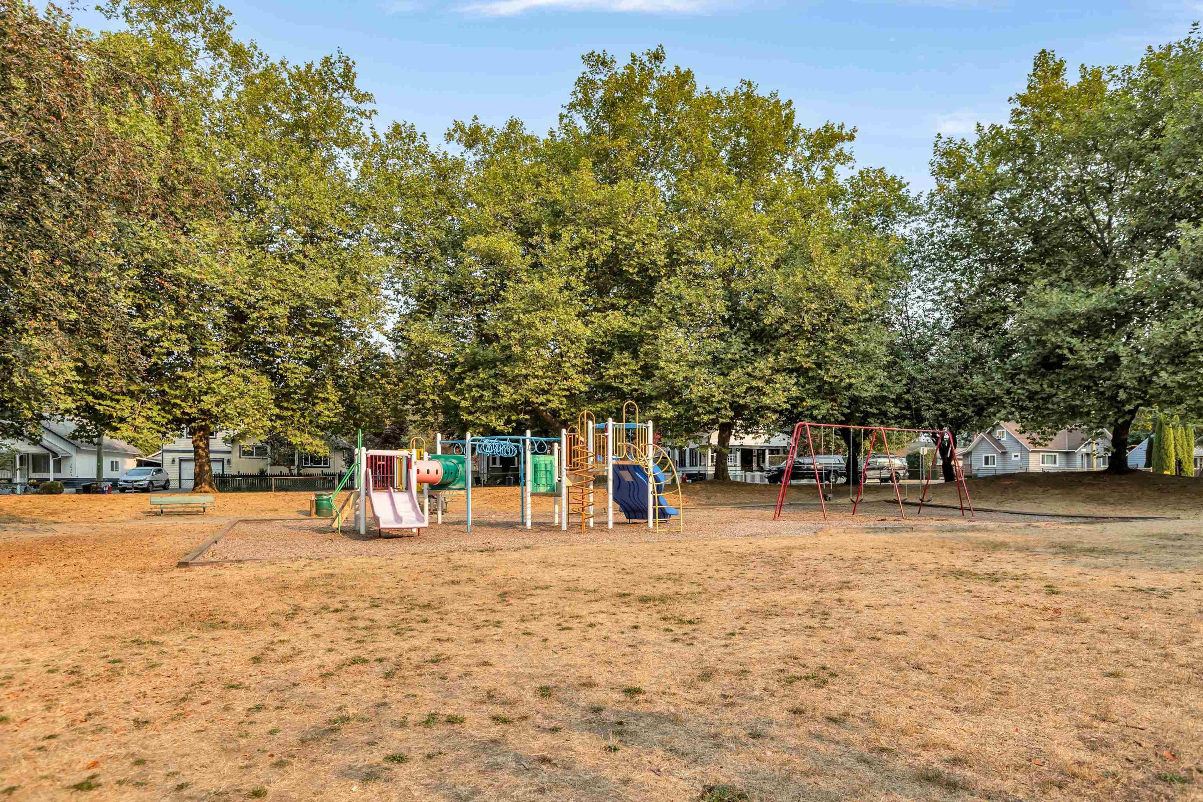 #12 20681 THORNE AVENUE - 35