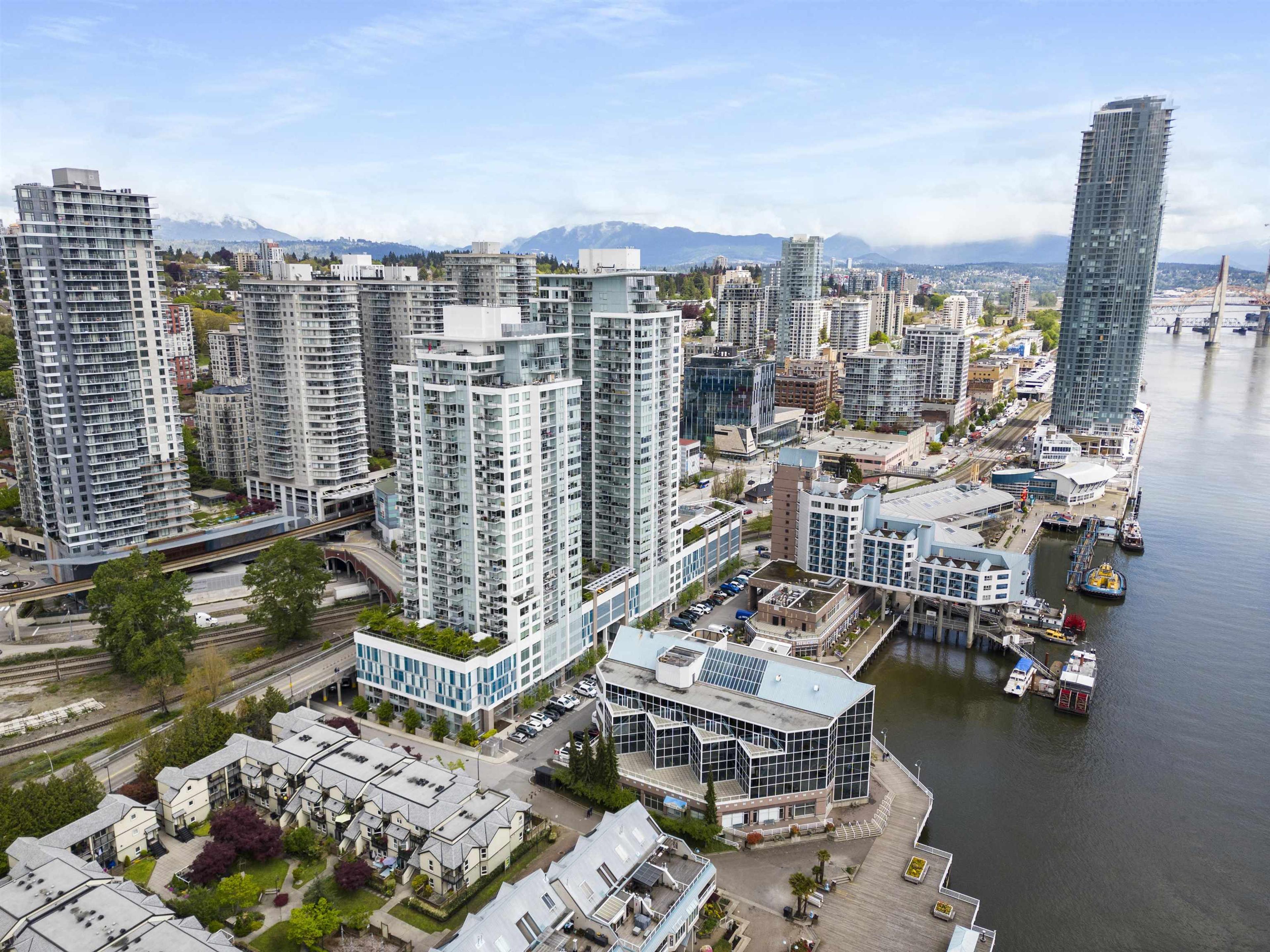 #2509 908 QUAYSIDE DRIVE - 30