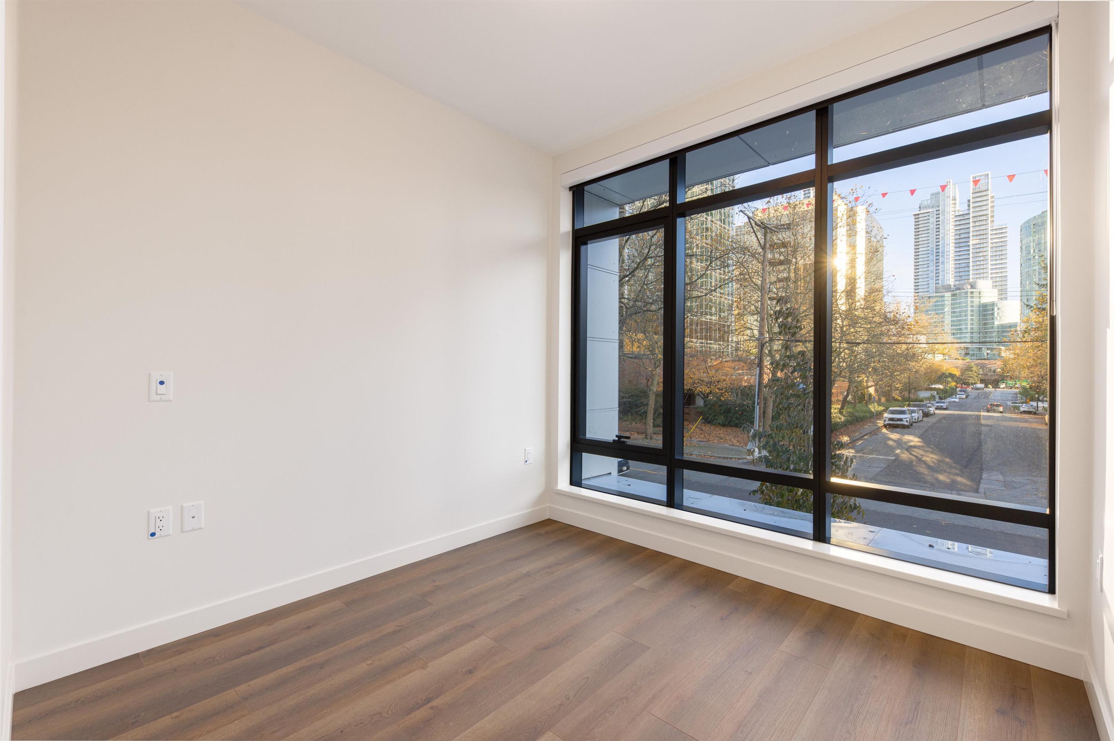 #106 5987 WILSON AVENUE - 14