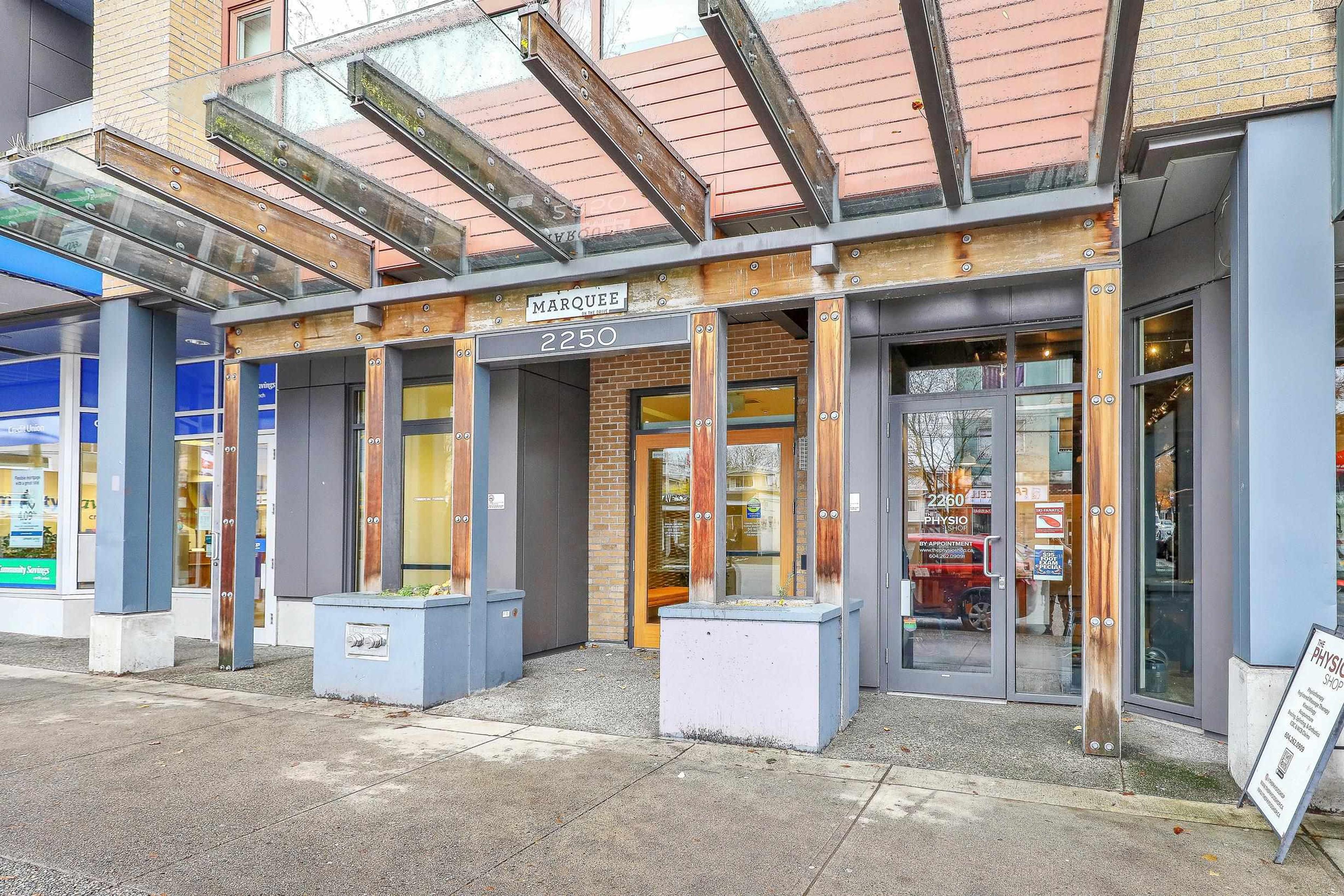 2250 Commercial Drive, Vancouver - Exteriors - Photo 1