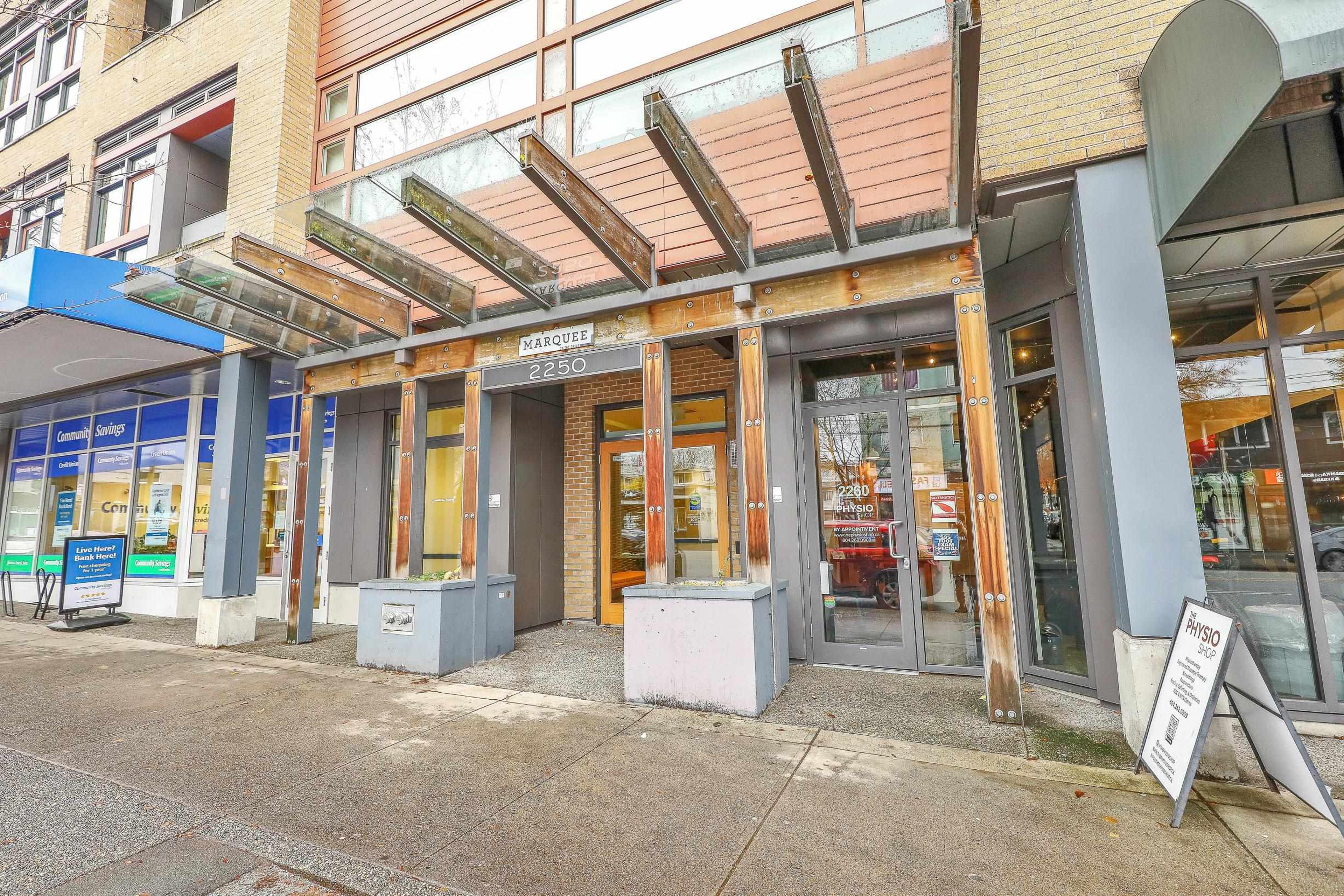 2250 Commercial Drive, Vancouver - Exteriors - Photo 2