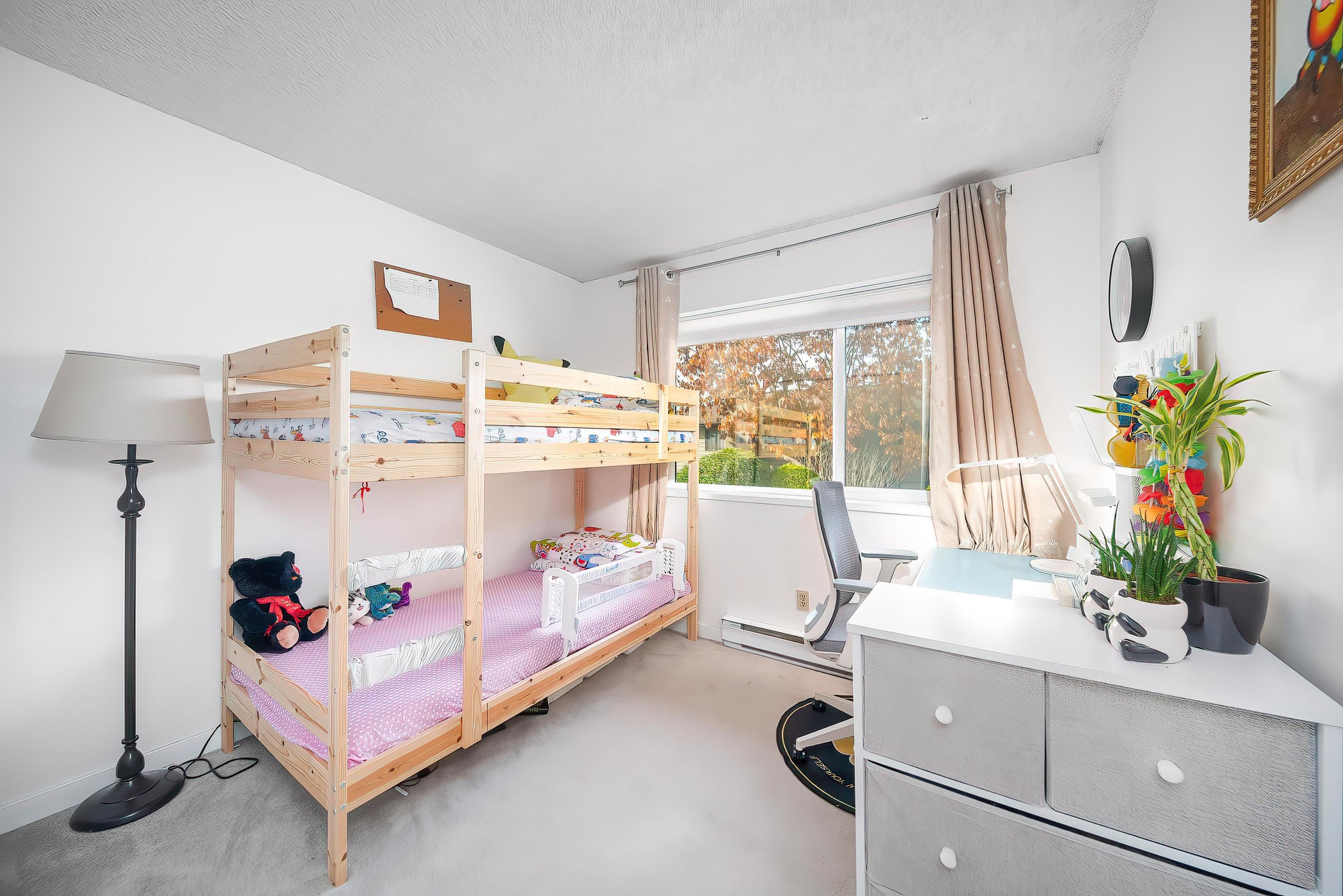 #50 10391 NO. 3 ROAD - 27