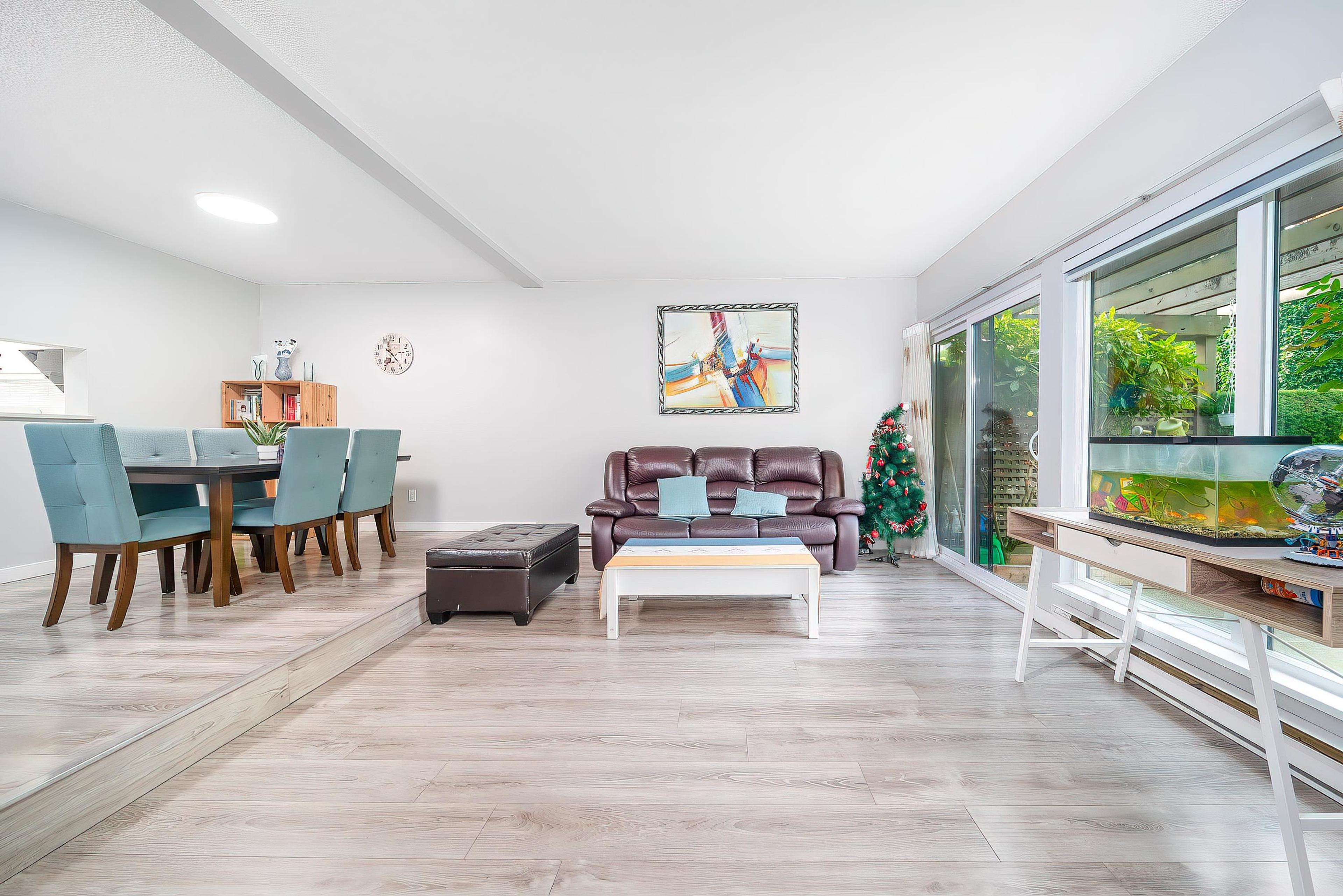 #50 10391 NO. 3 ROAD - 17