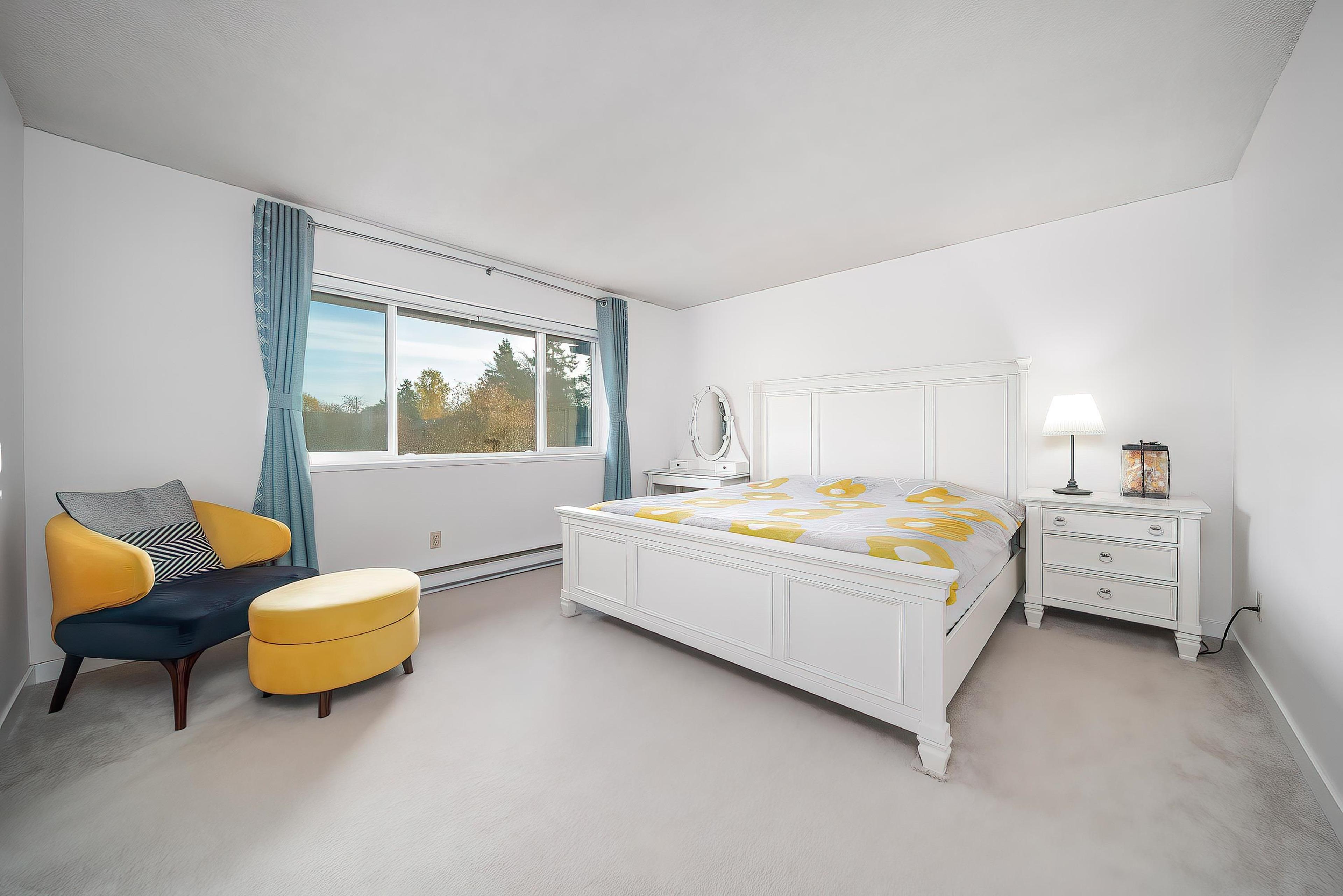 #50 10391 NO. 3 ROAD - 24