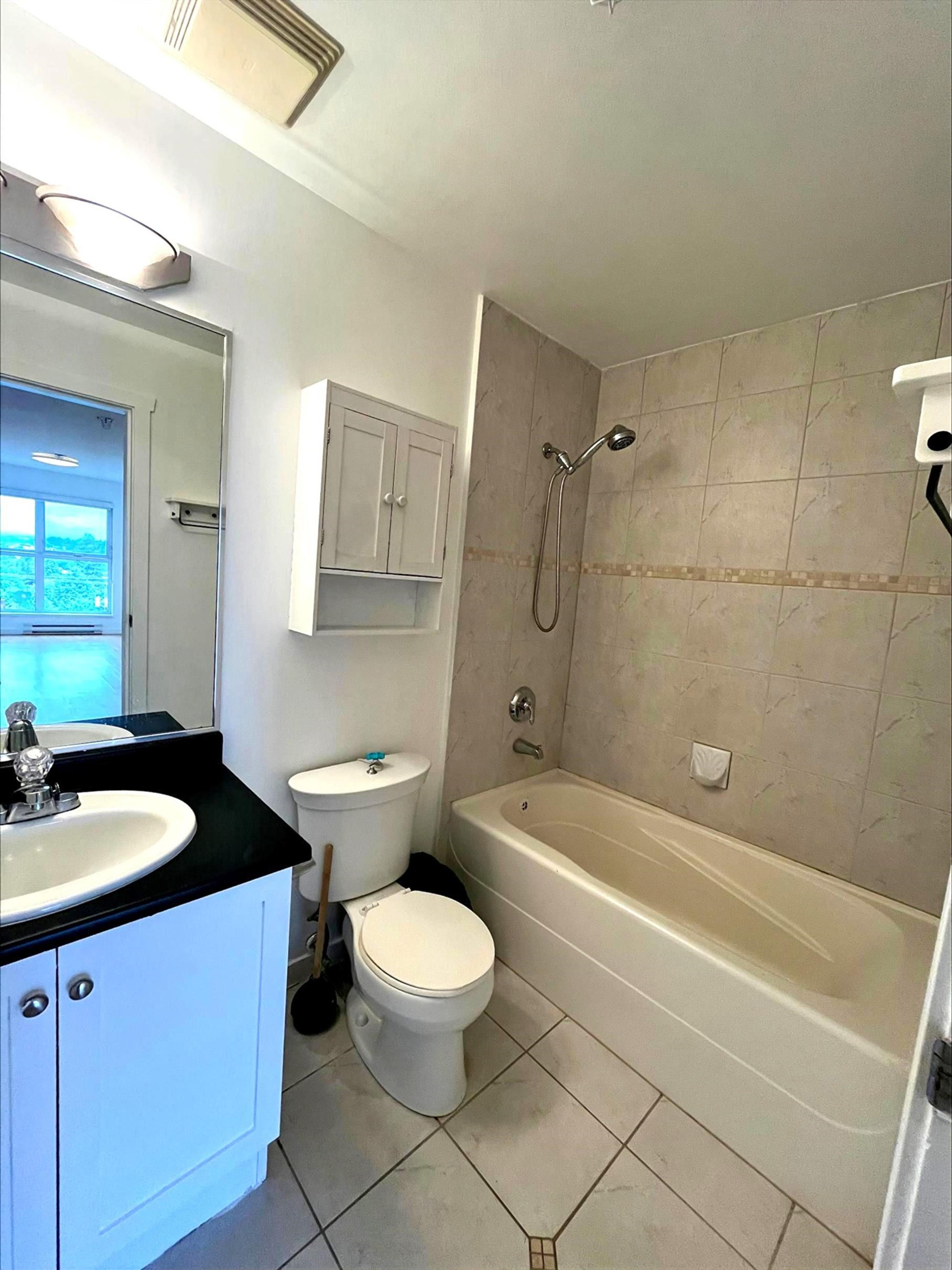 #503 415 E COLUMBIA STREET - 7