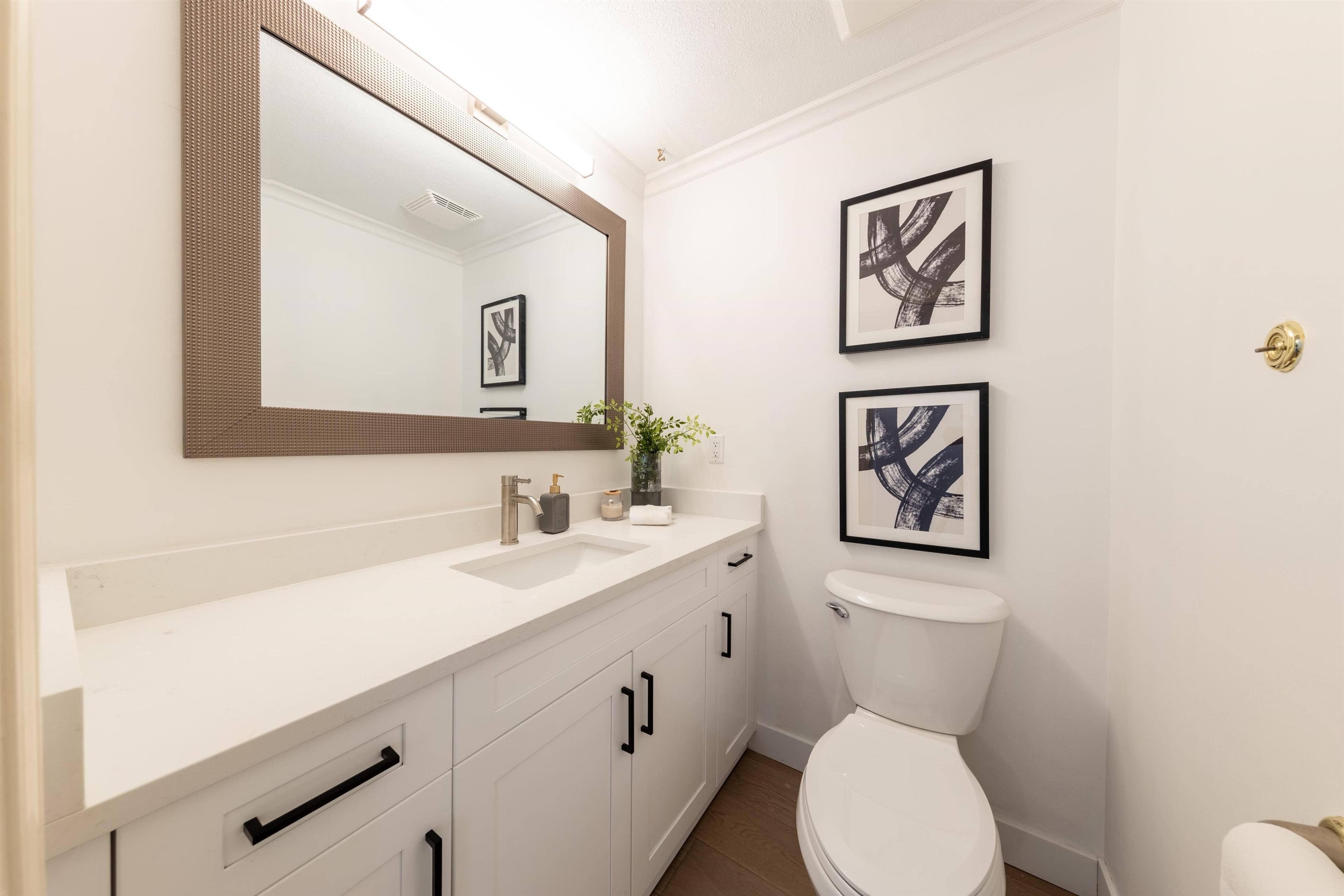 10535 LASSAM ROAD - 32