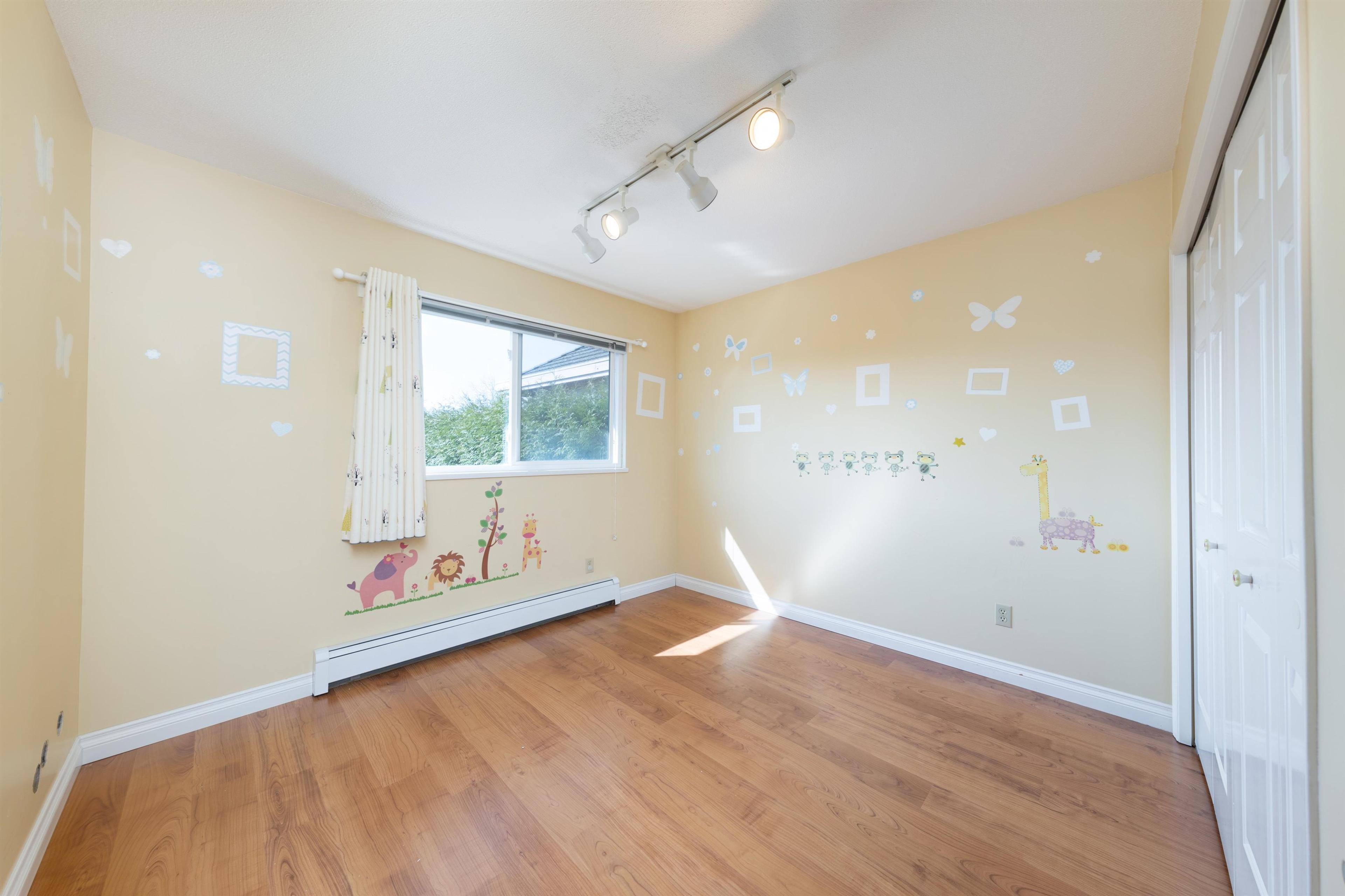 10535 LASSAM ROAD - 33