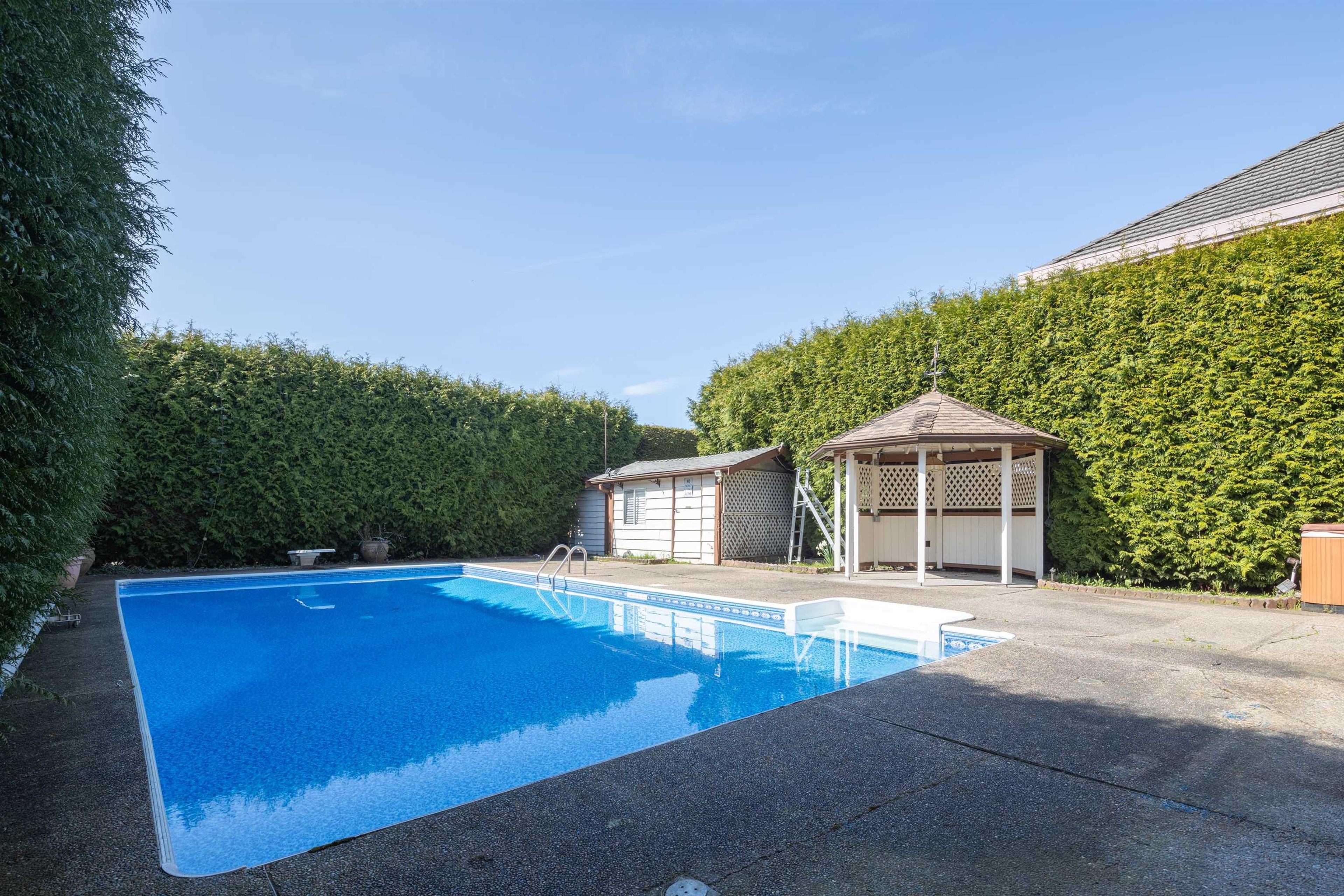 10535 LASSAM ROAD - 4