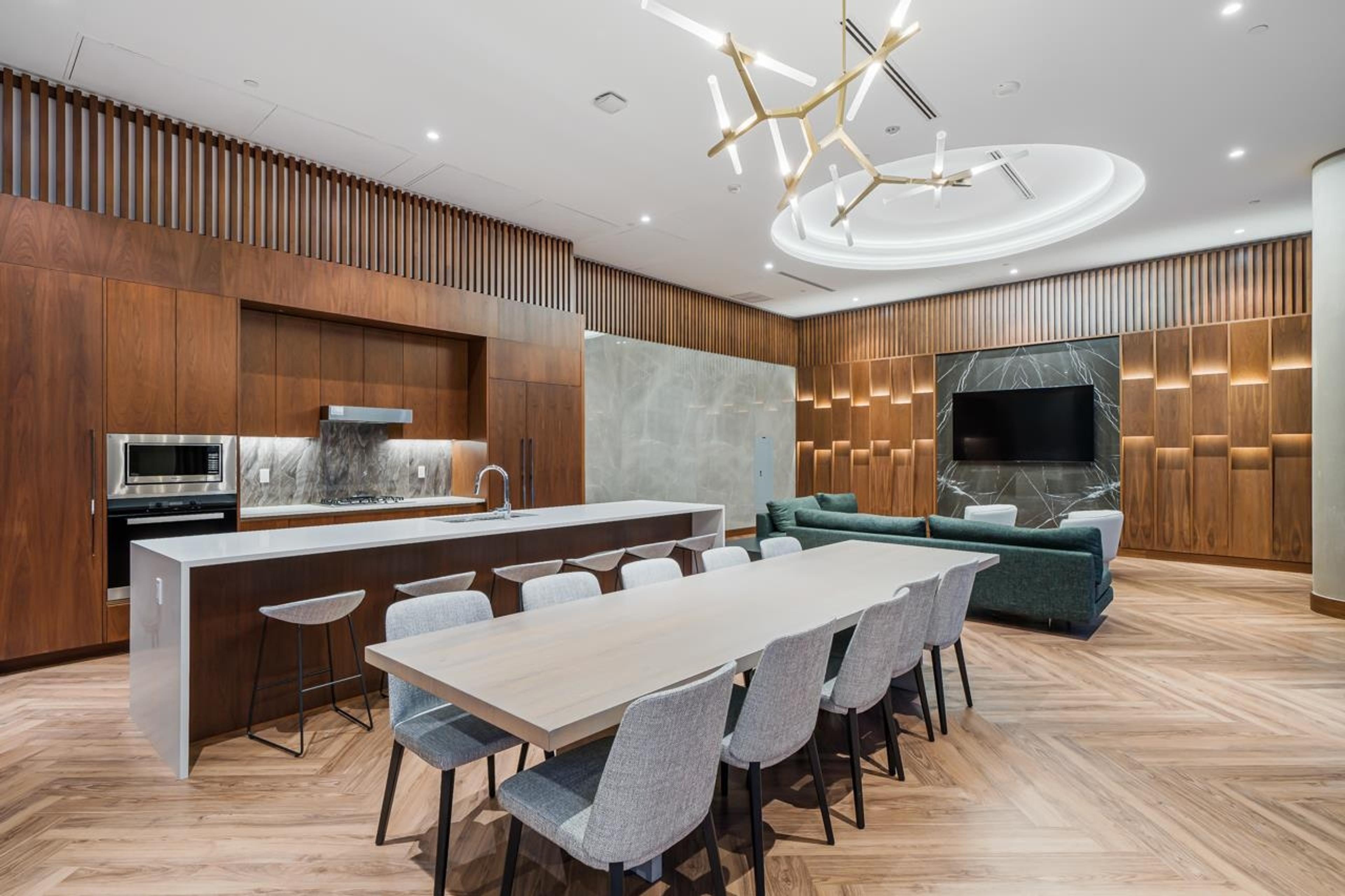 #908 8555 CAPSTAN WAY - 26