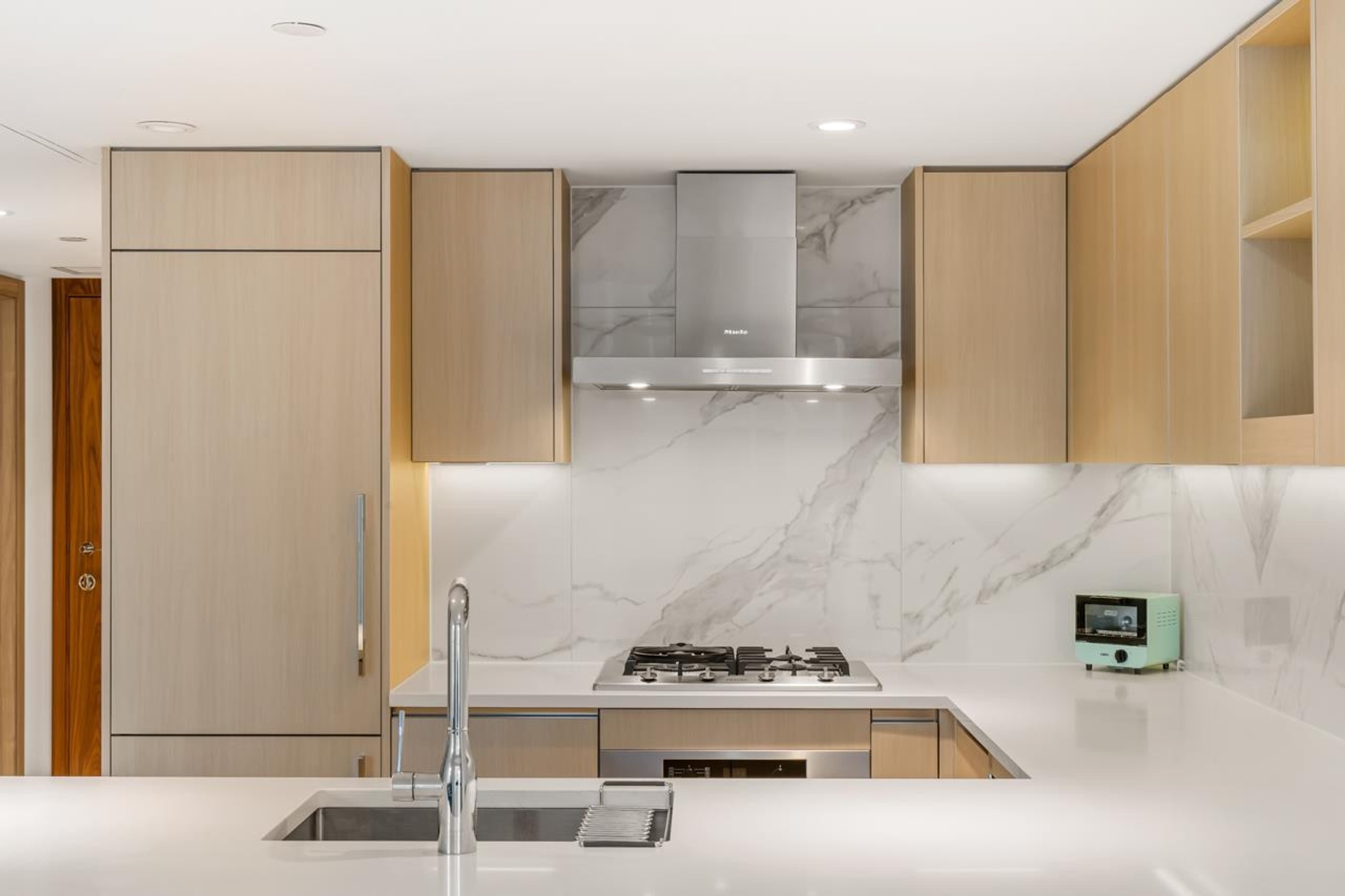 #908 8555 CAPSTAN WAY - 7