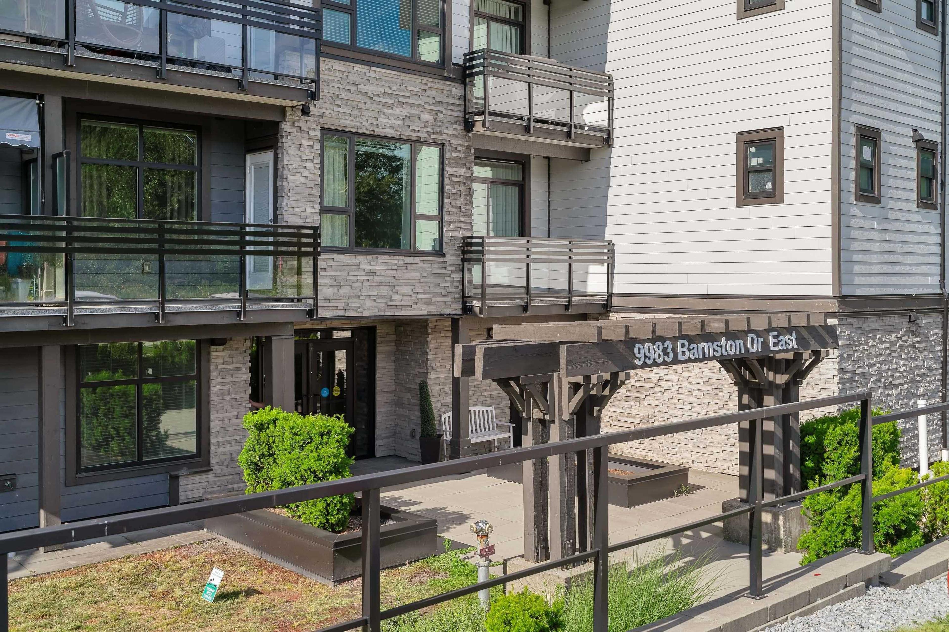 9983 E Barnston Drive, Surrey - Exteriors - Photo 2