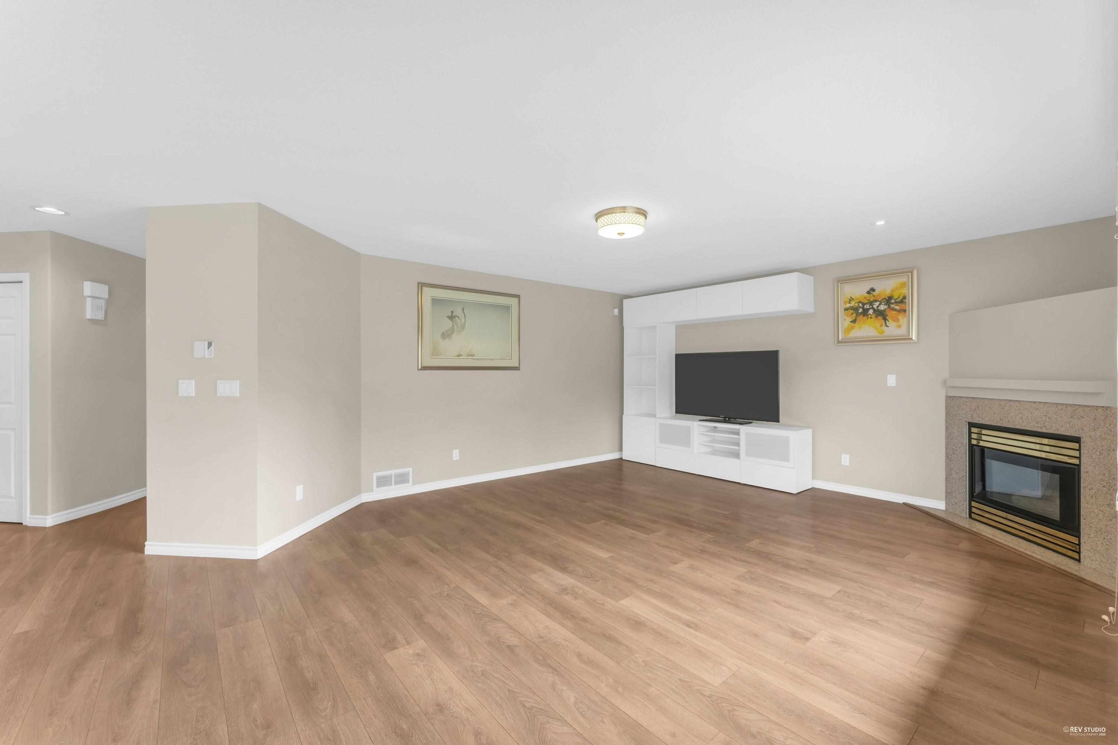 15674 101A AVENUE - 16