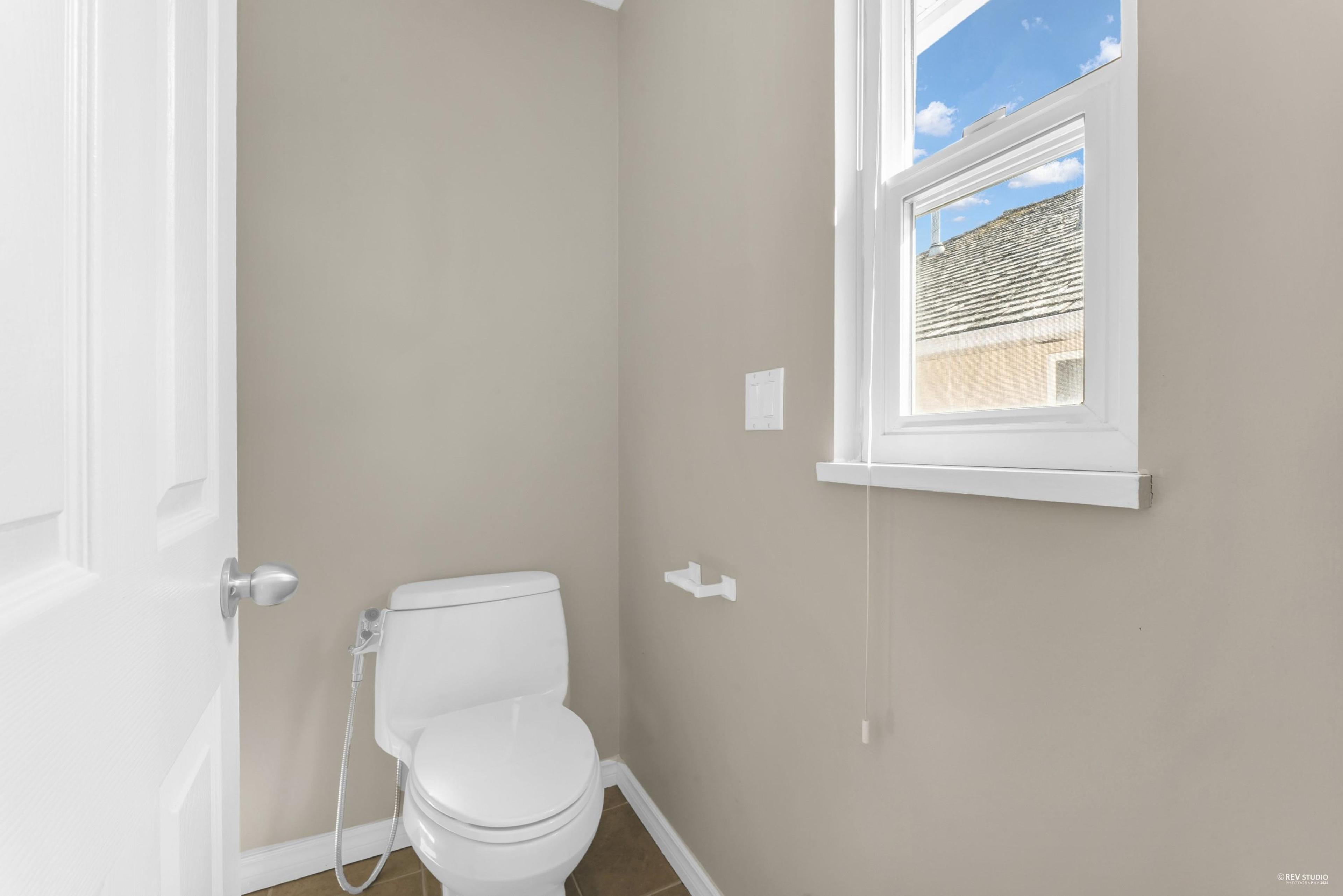 15674 101A AVENUE - 32