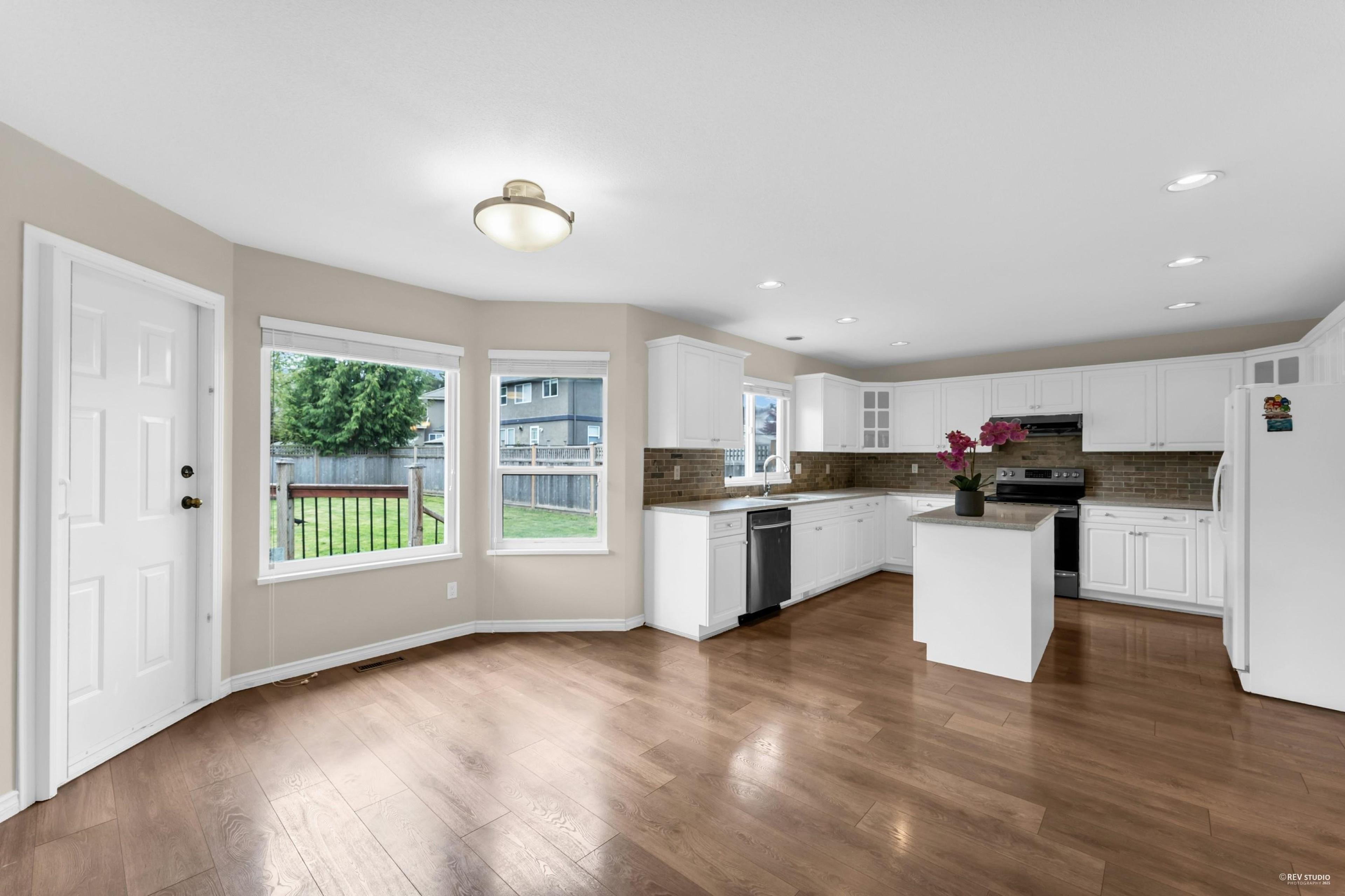 15674 101A AVENUE - 14