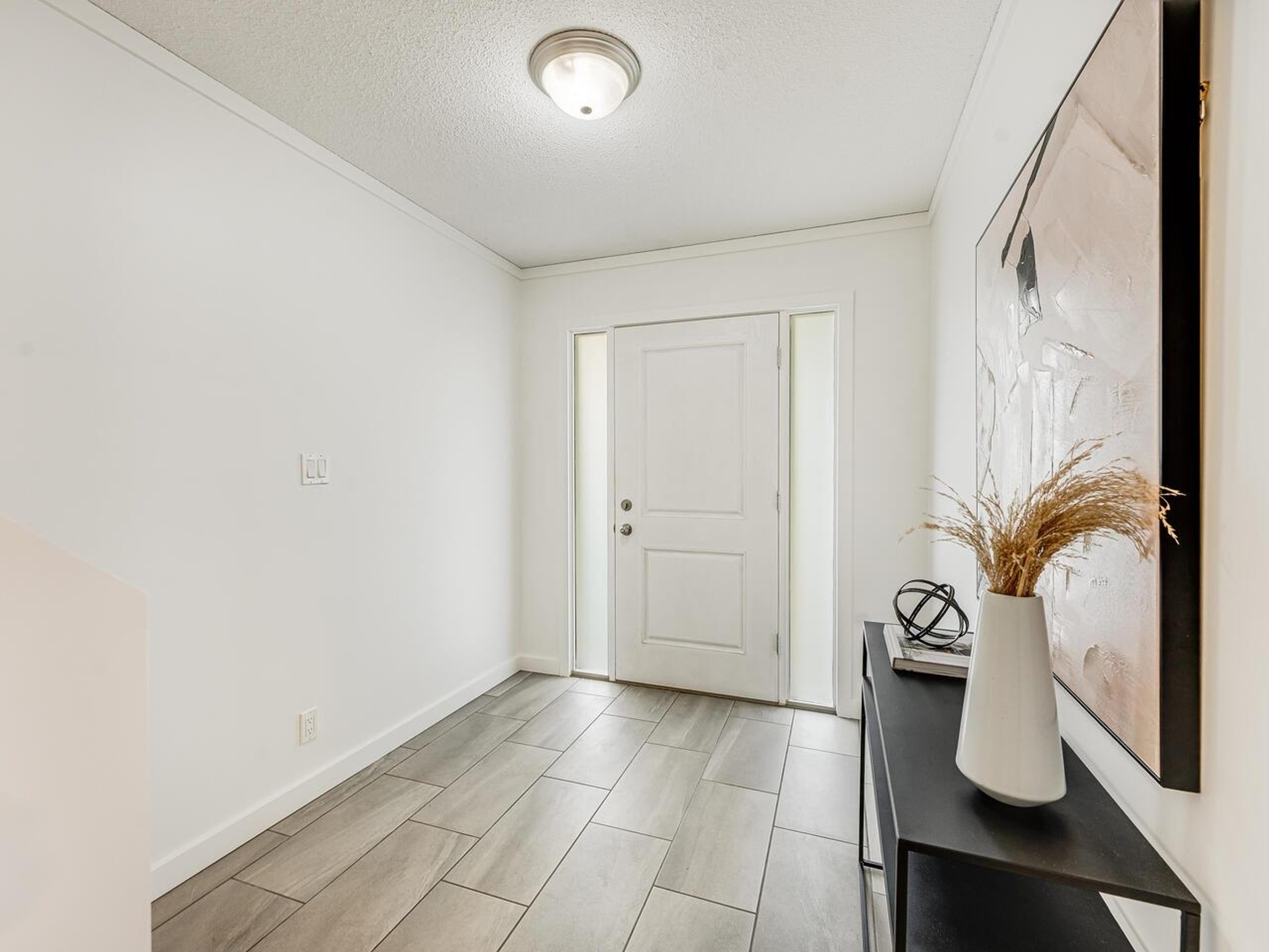 1732 PRAIRIE AVENUE - Image 2