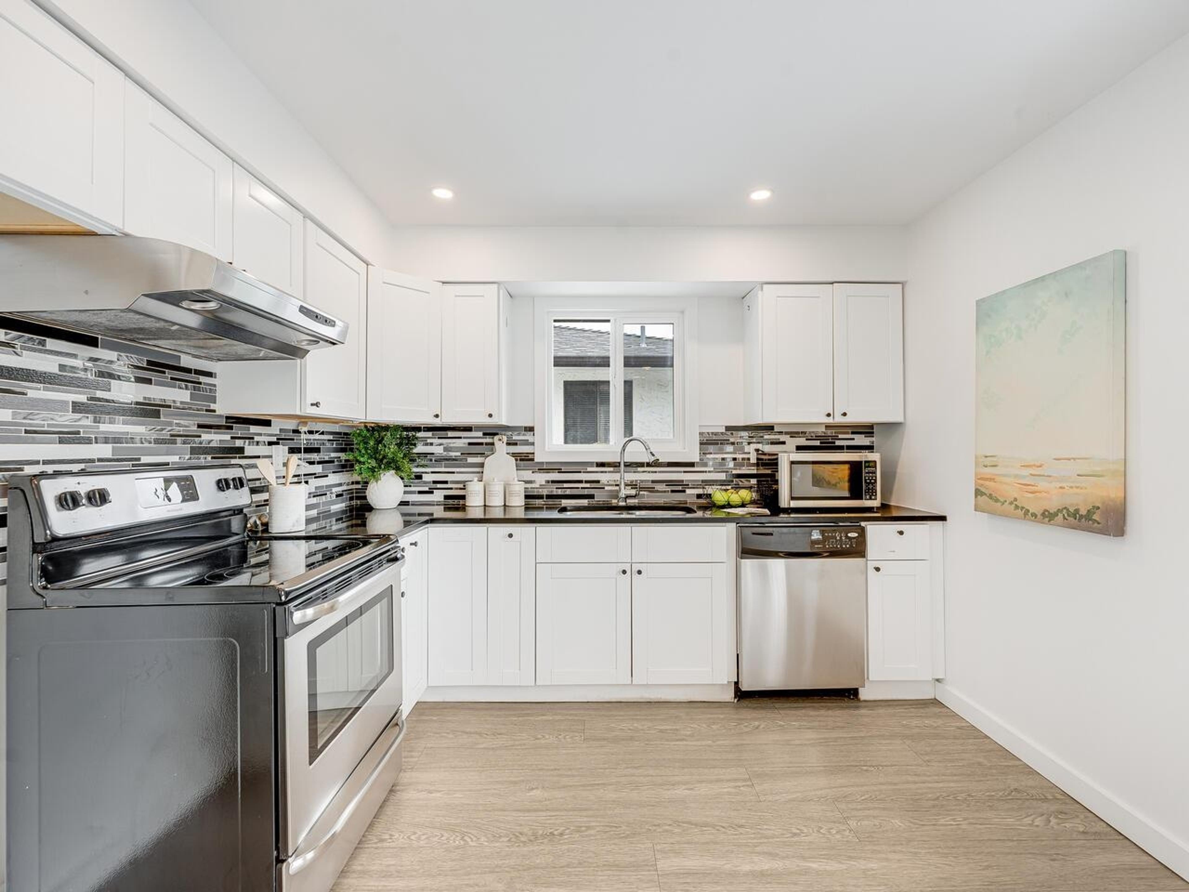 1732 PRAIRIE AVENUE - 7