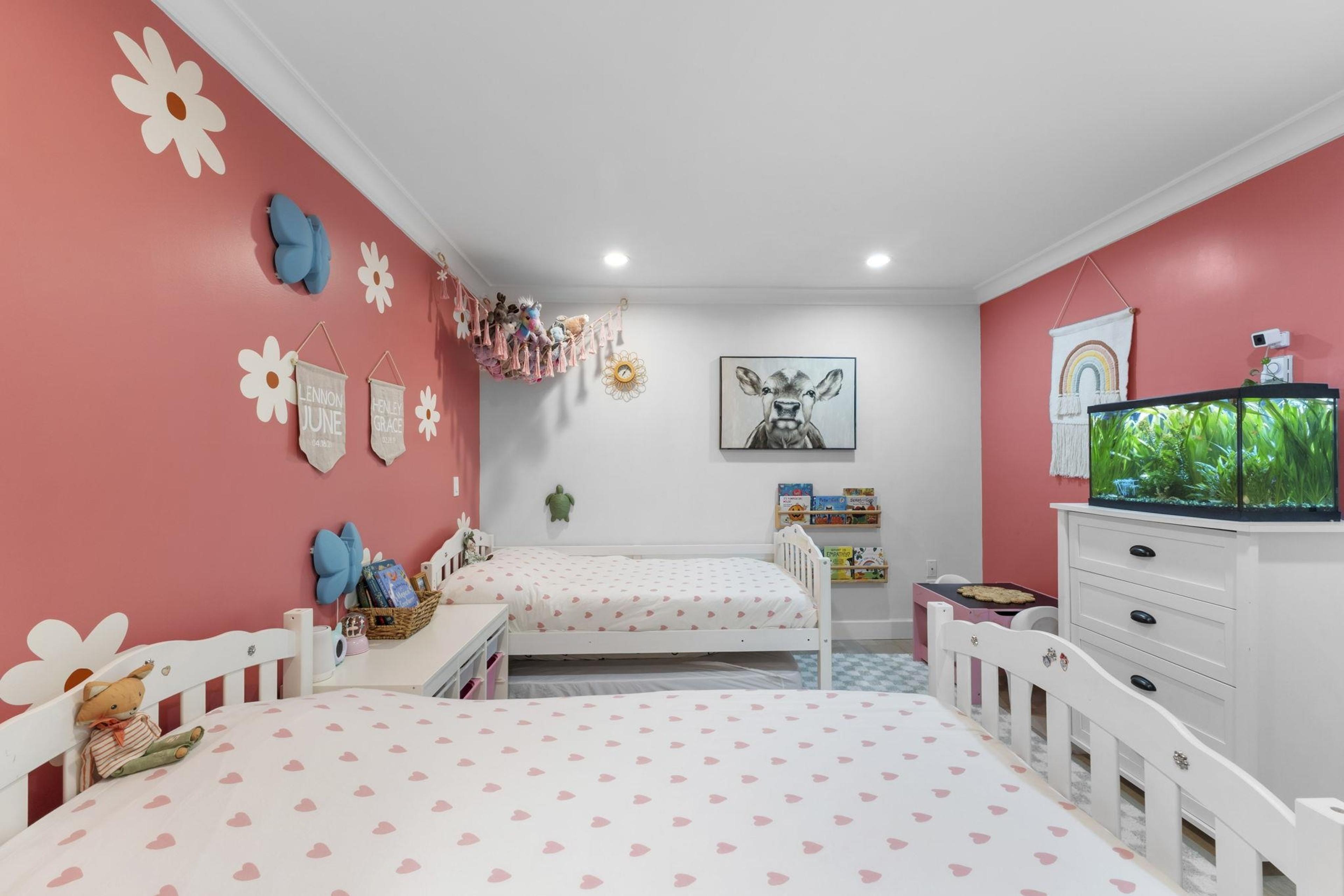 #102 1500 OSTLER COURT - 23