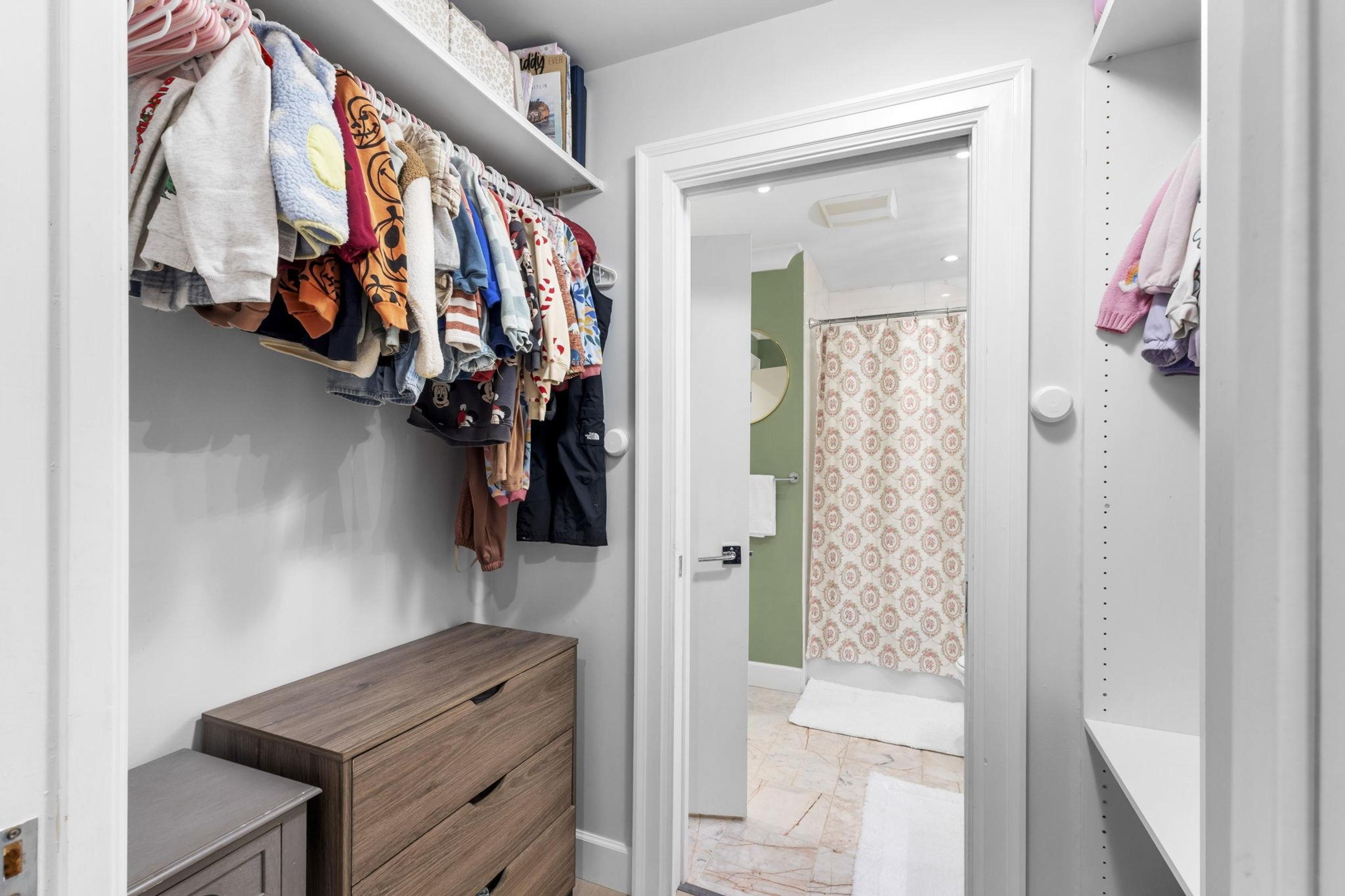 #102 1500 OSTLER COURT - 24