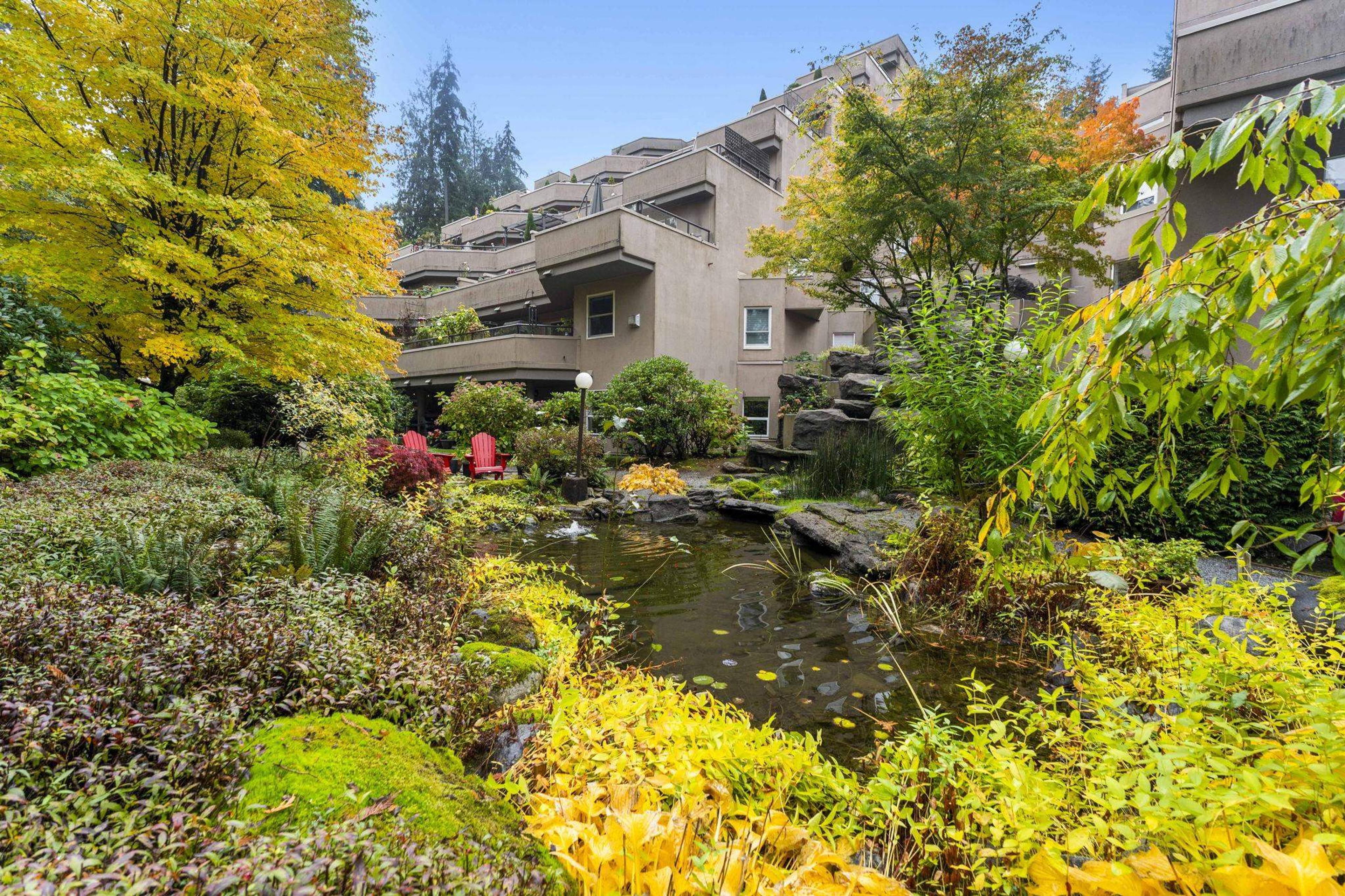 #102 1500 OSTLER COURT - 37