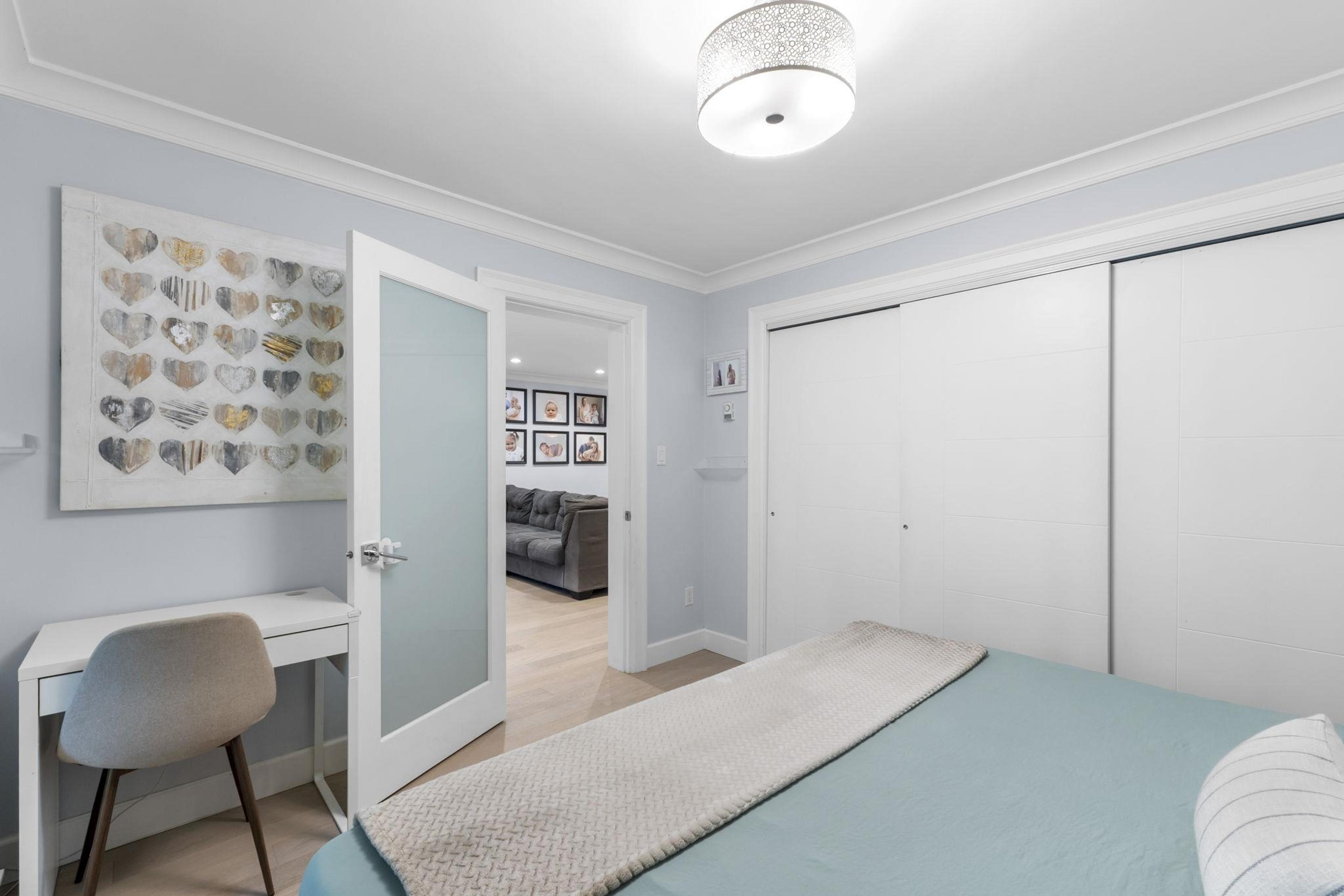 #102 1500 OSTLER COURT - 19