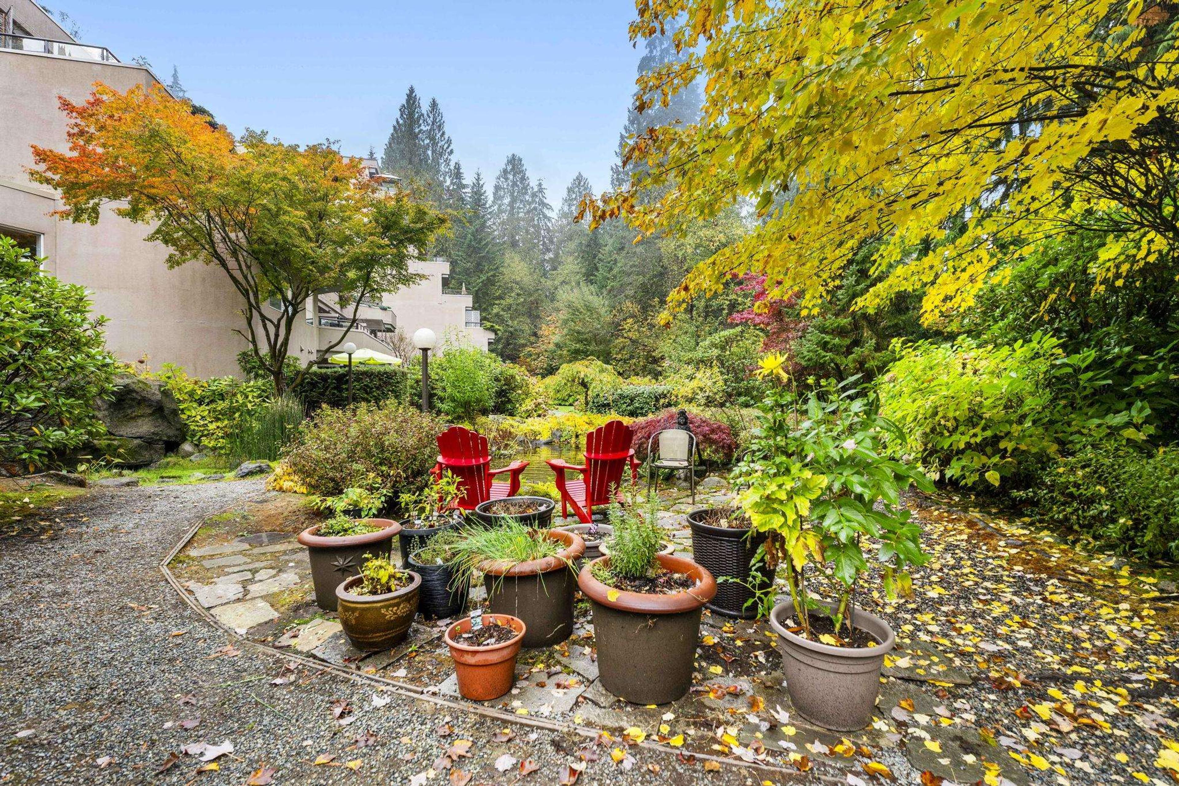 #102 1500 OSTLER COURT - 35