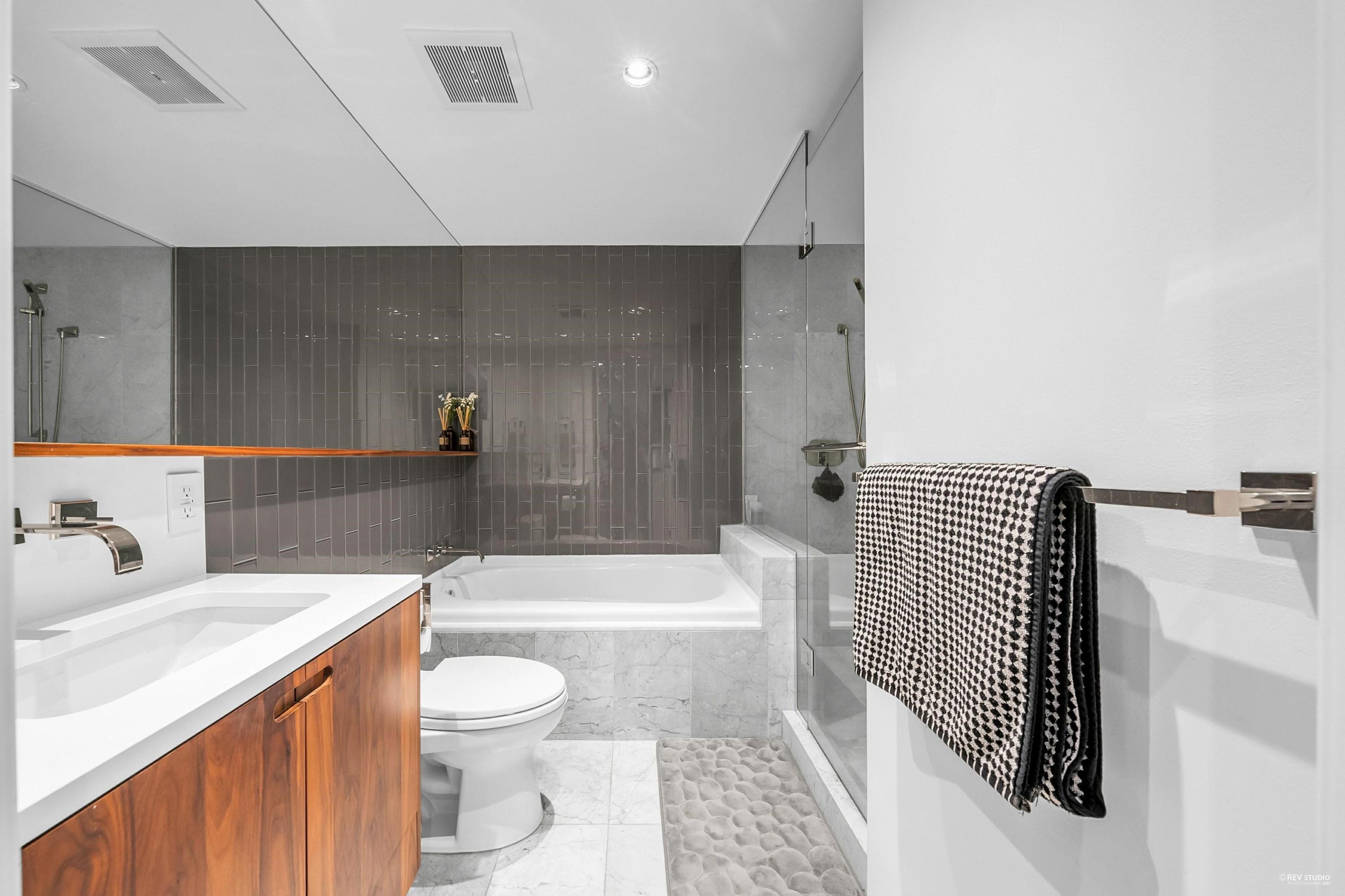 #1907 788 RICHARDS STREET - 19