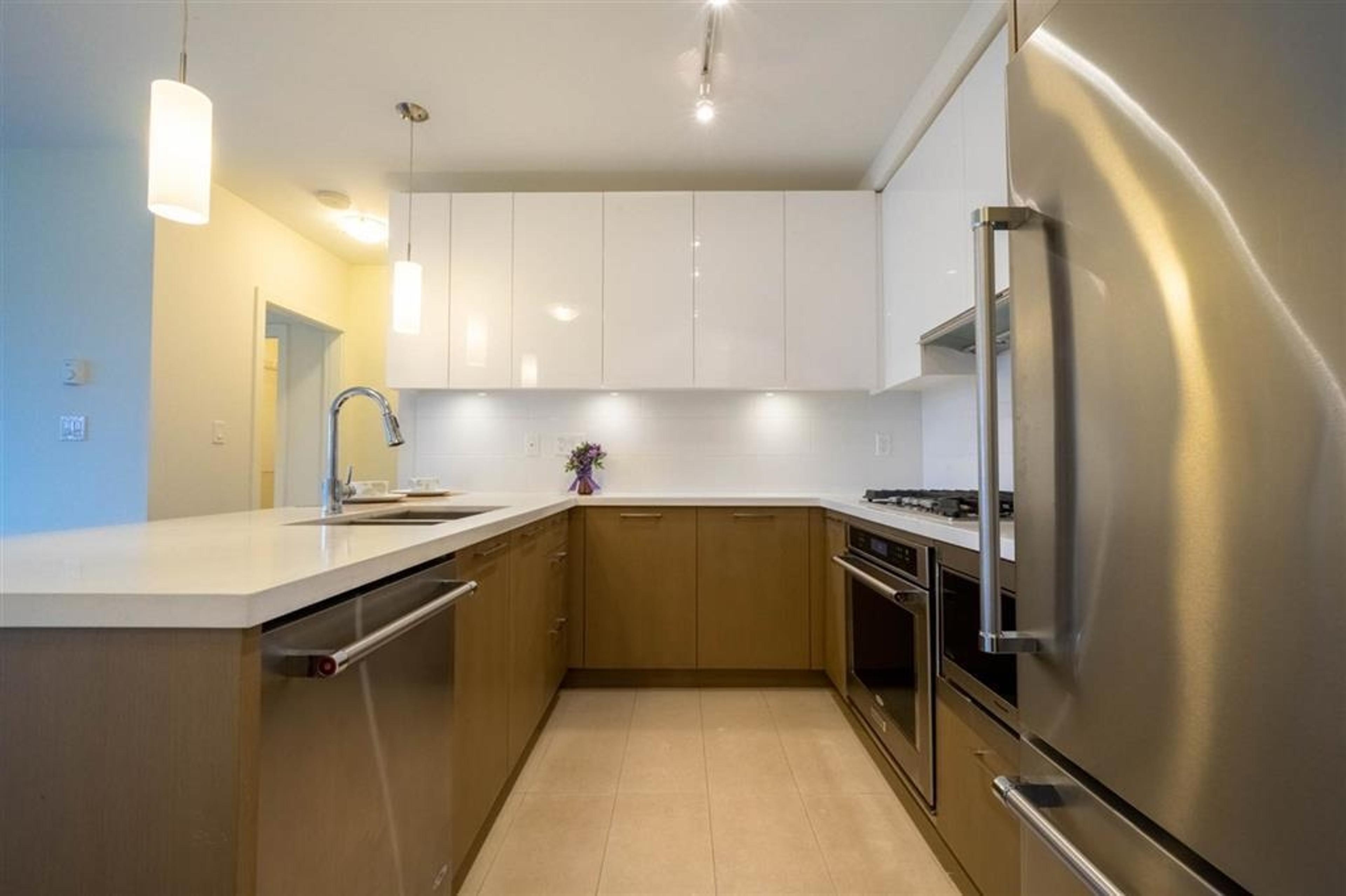 #1905 3080 LINCOLN AVENUE - Image 3